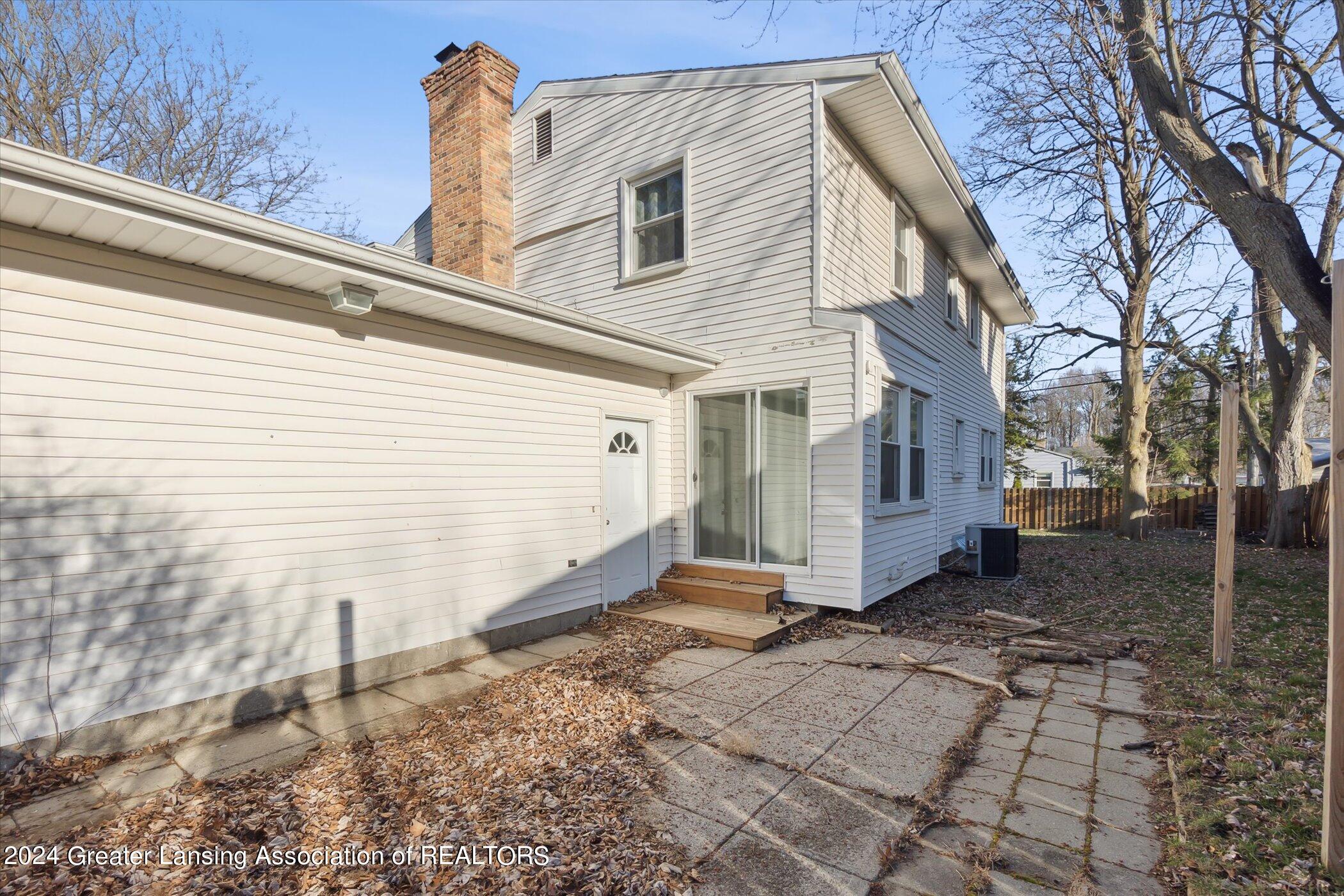 2615 Oban Road