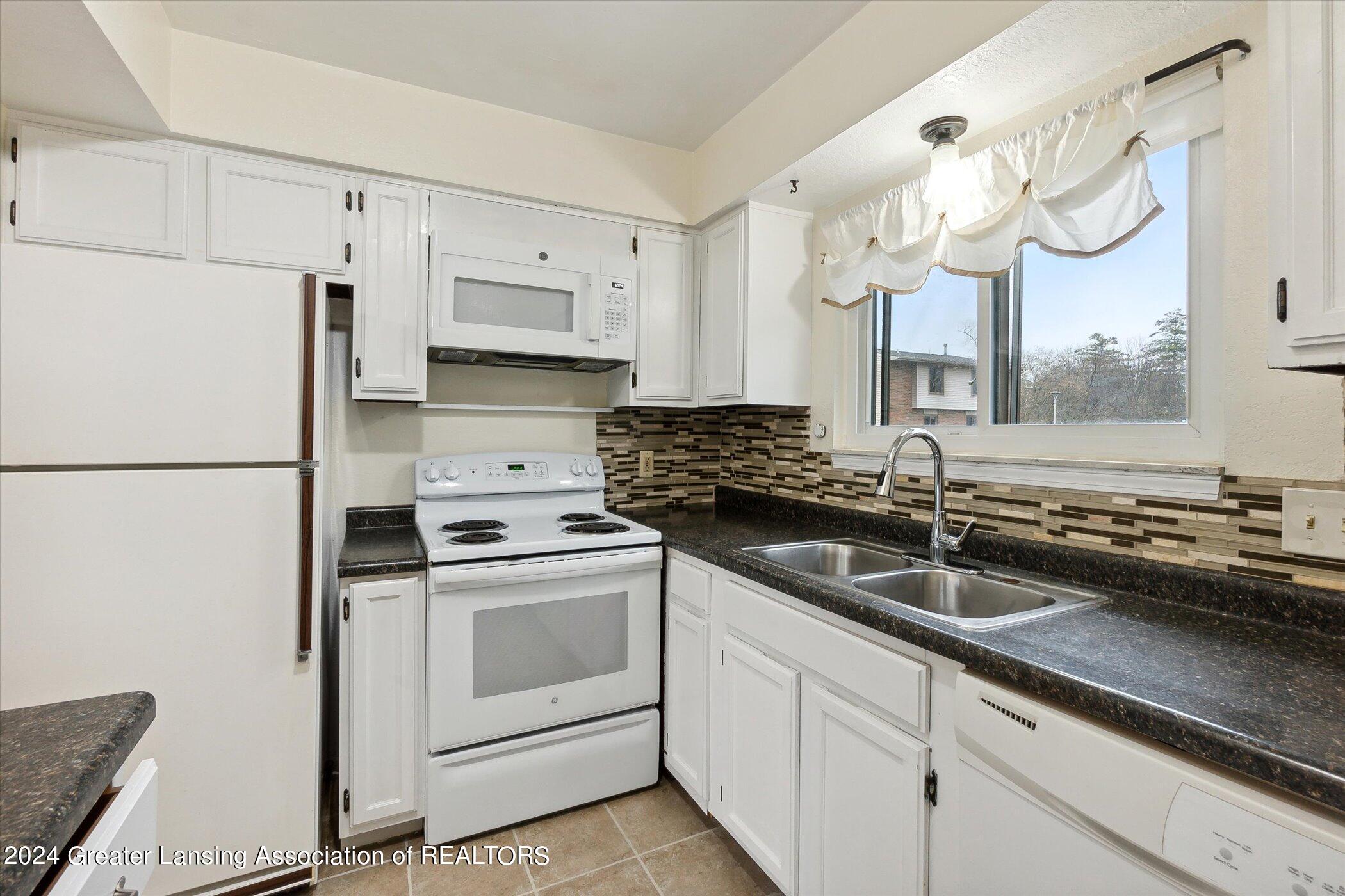 1750 Maple Ridge Road