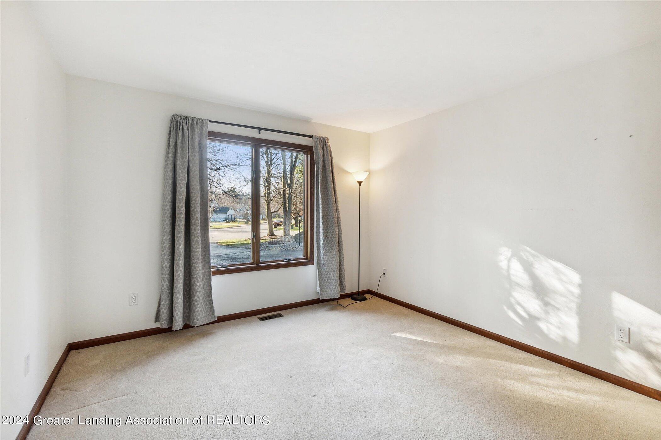 419 Whispering Pines