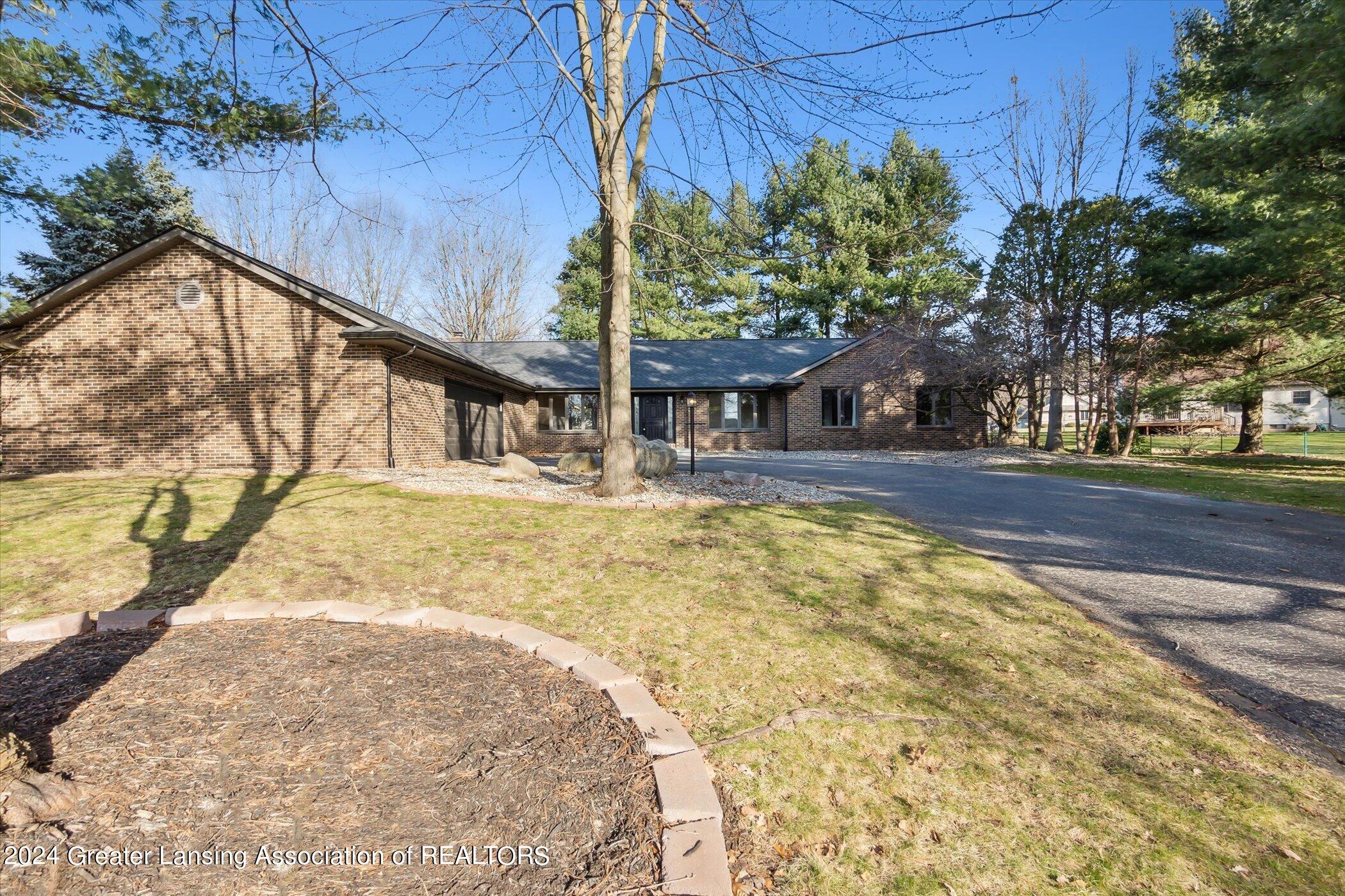 419 Whispering Pines