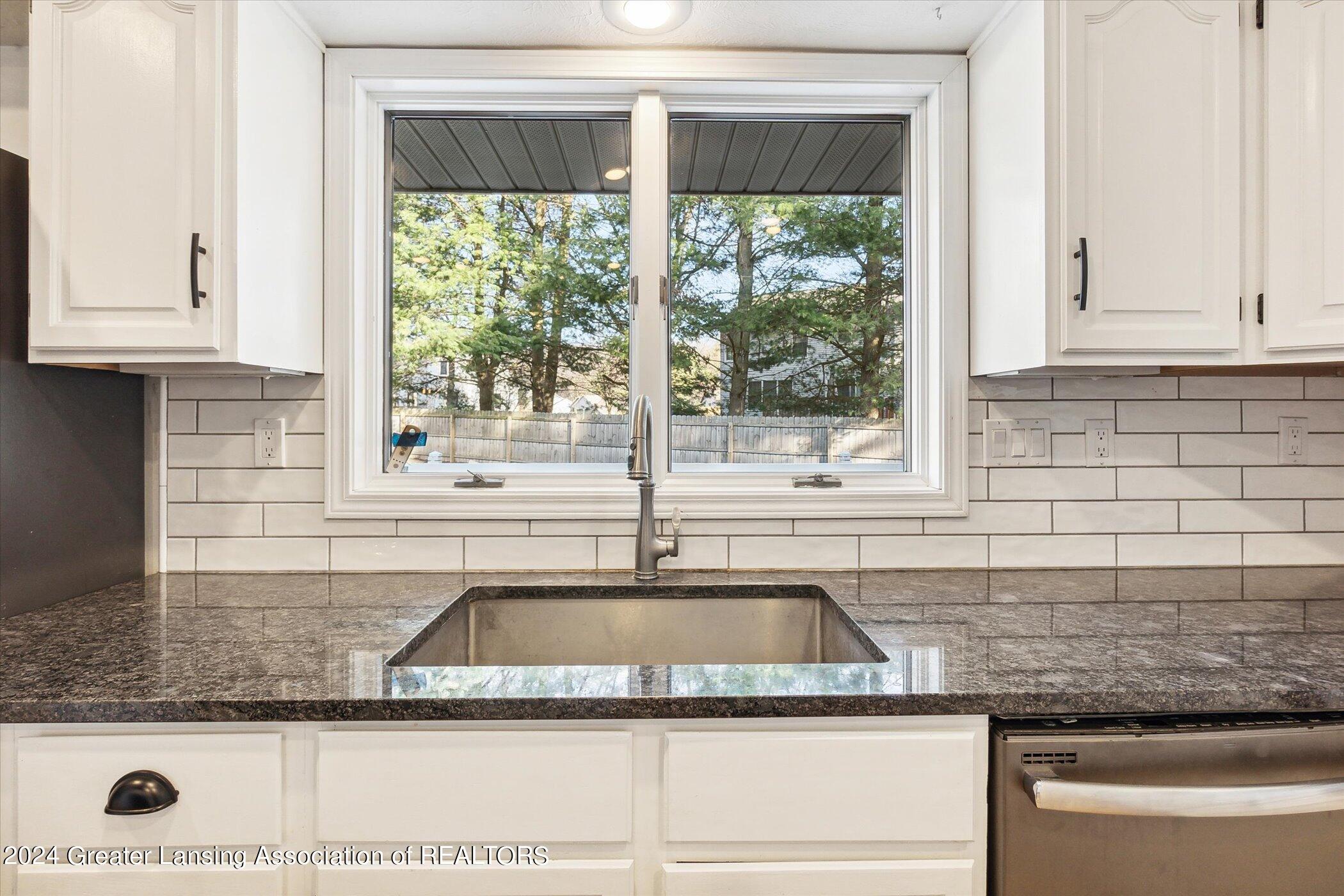 419 Whispering Pines