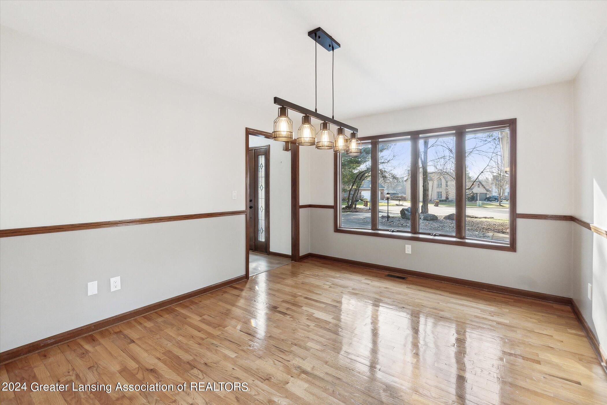 419 Whispering Pines