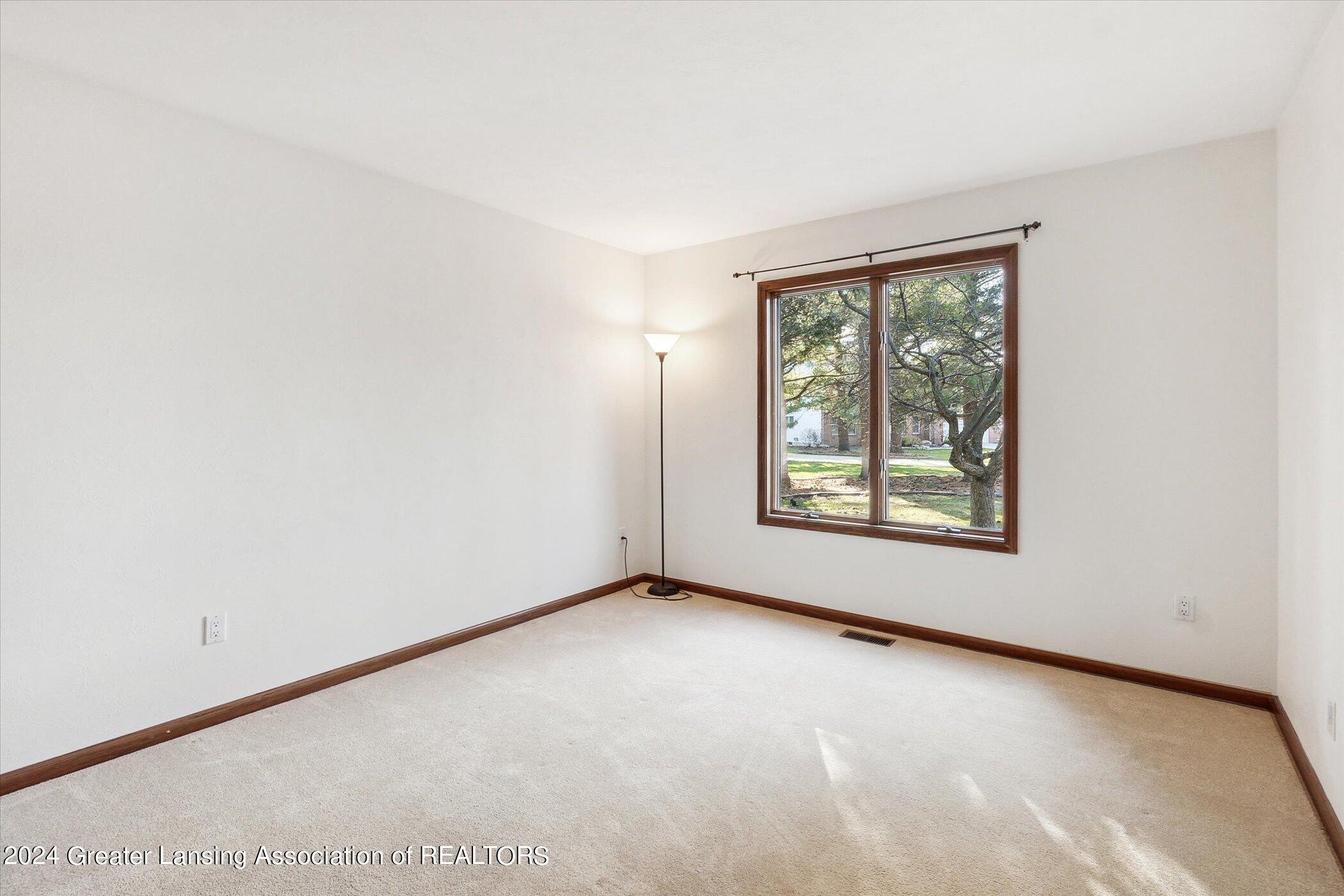 419 Whispering Pines