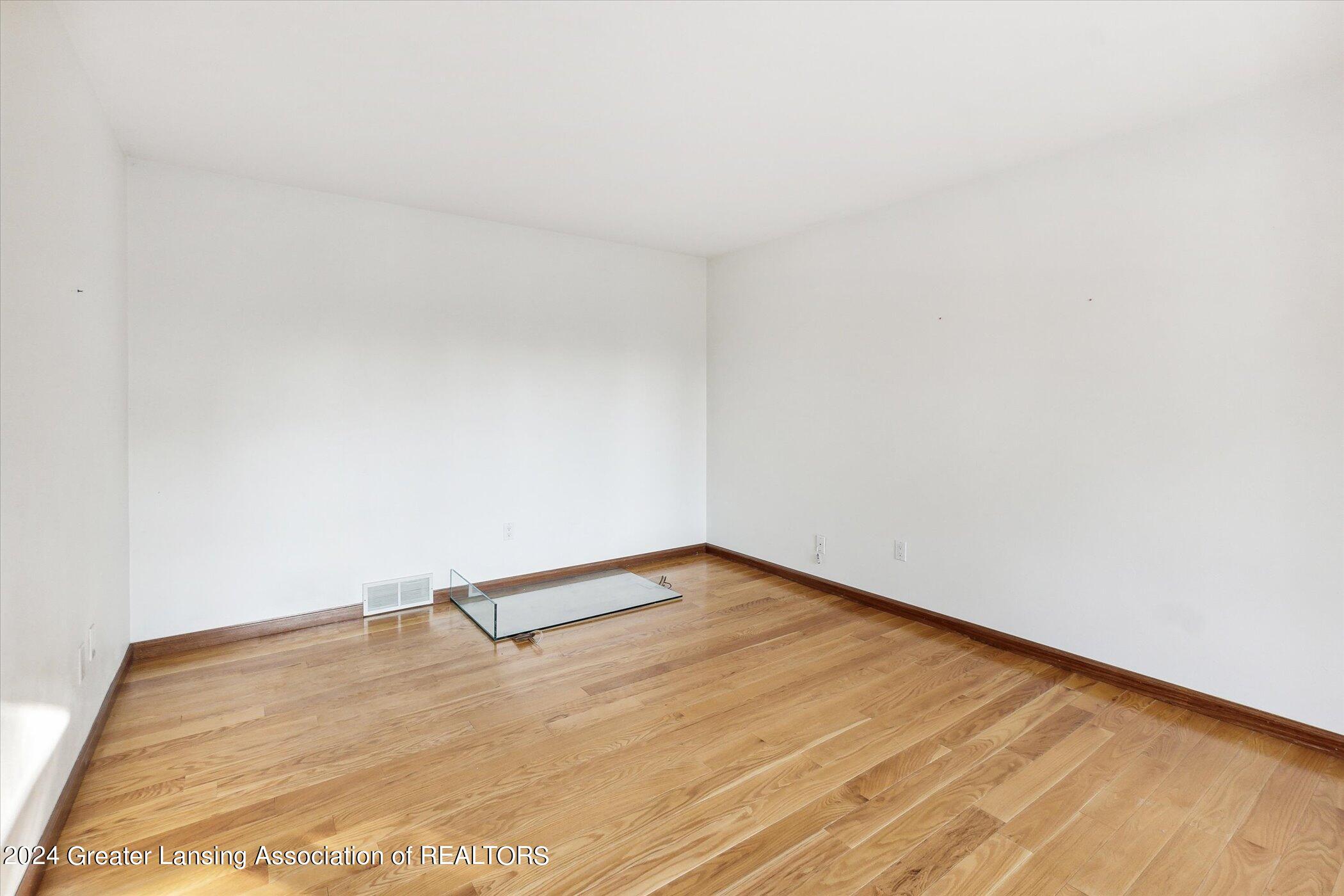 419 Whispering Pines