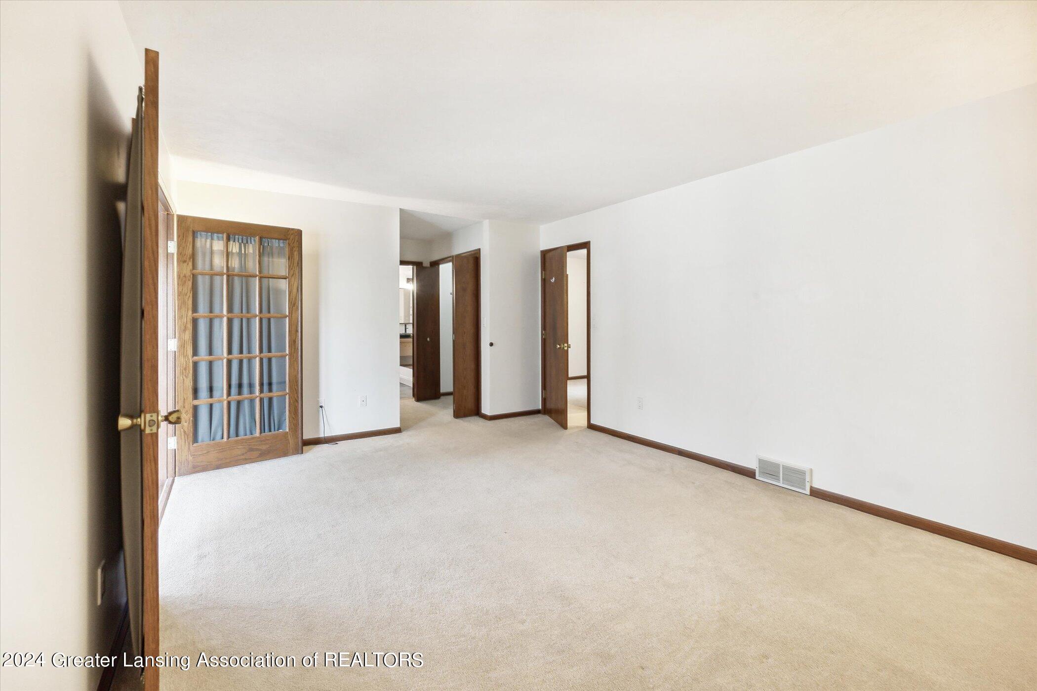 419 Whispering Pines