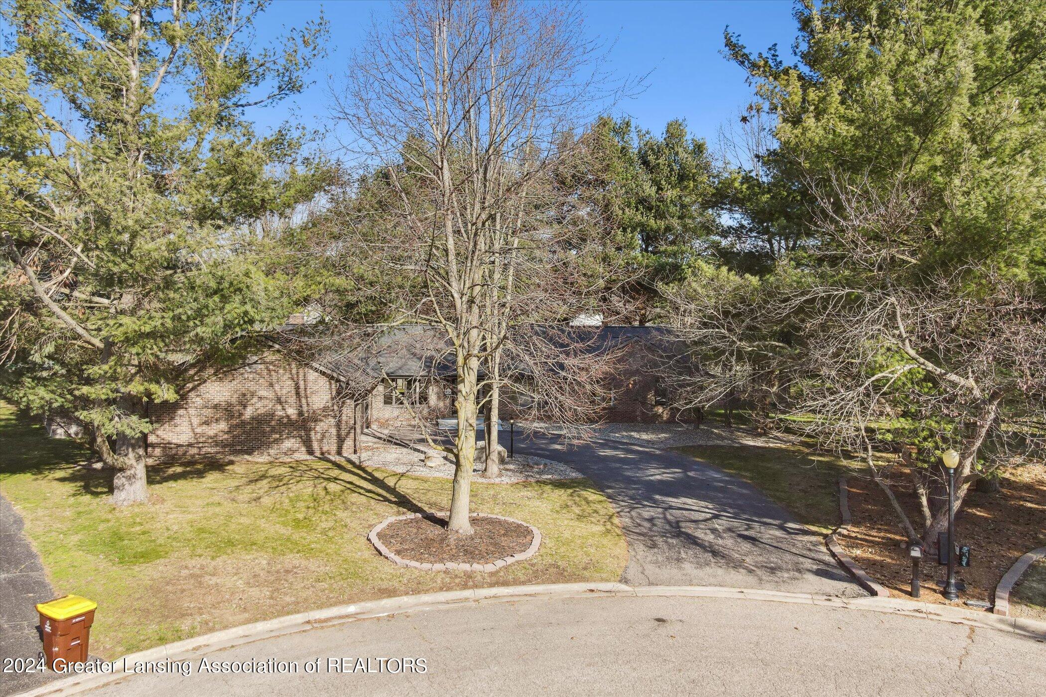 419 Whispering Pines