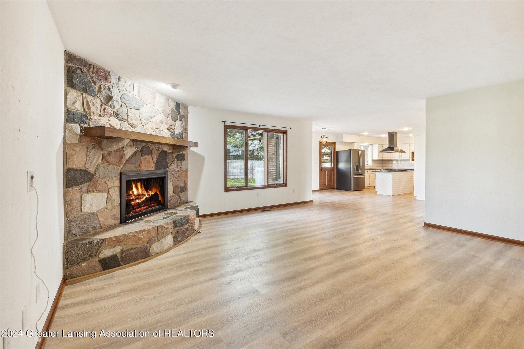 419 Whispering Pines