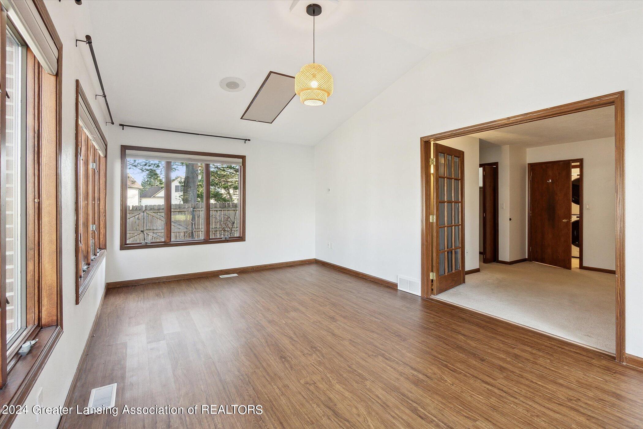 419 Whispering Pines