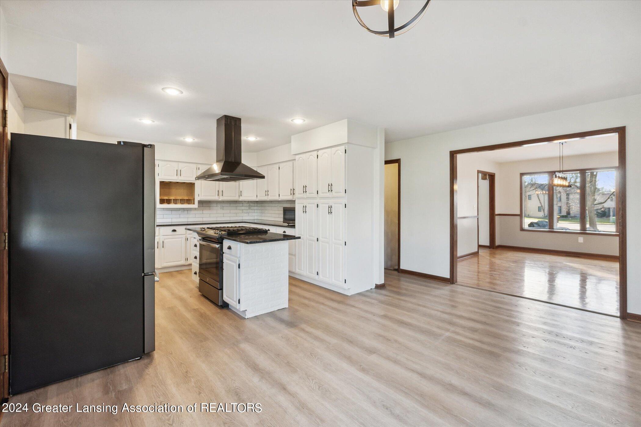 419 Whispering Pines