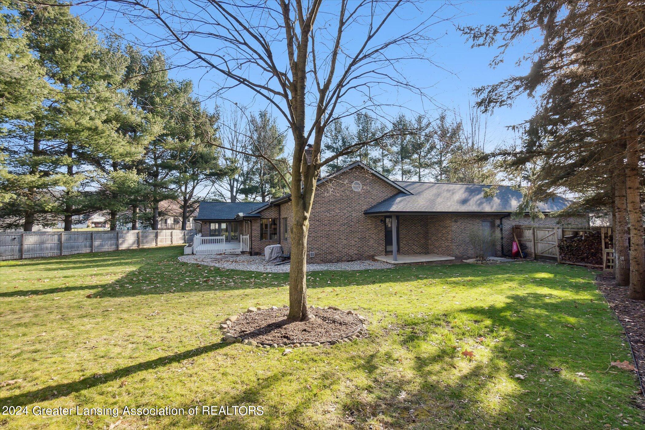 419 Whispering Pines