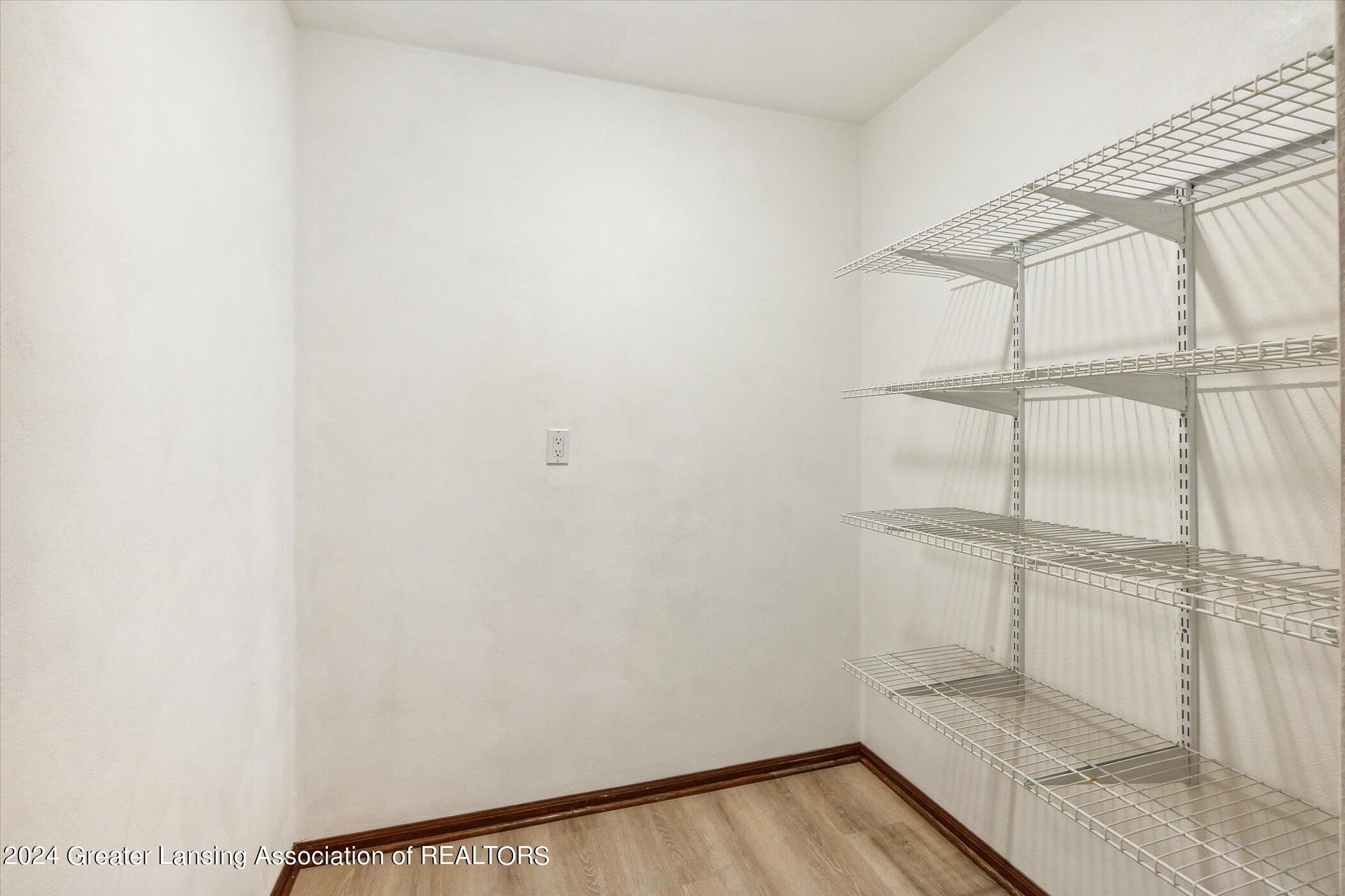 419 Whispering Pines