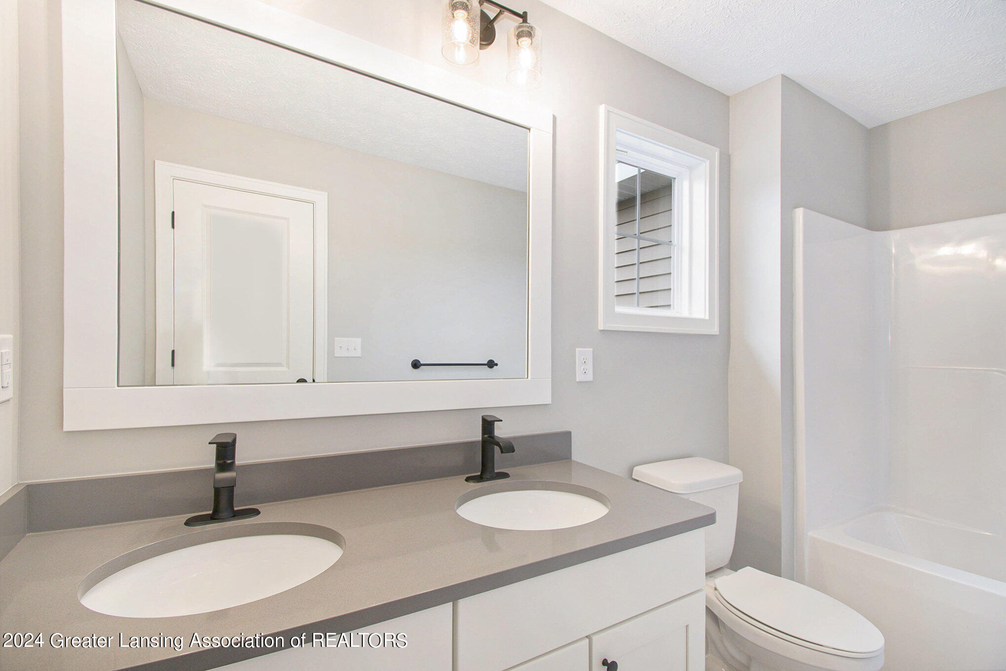 14013 Ambrosia Avenue, DeWitt