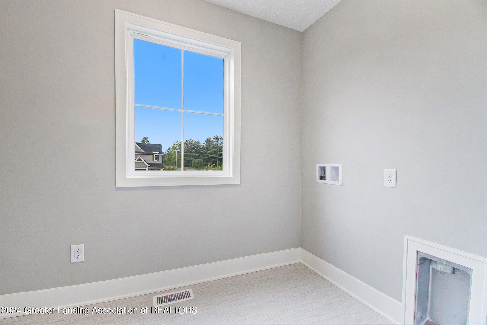 14013 Ambrosia Avenue, DeWitt