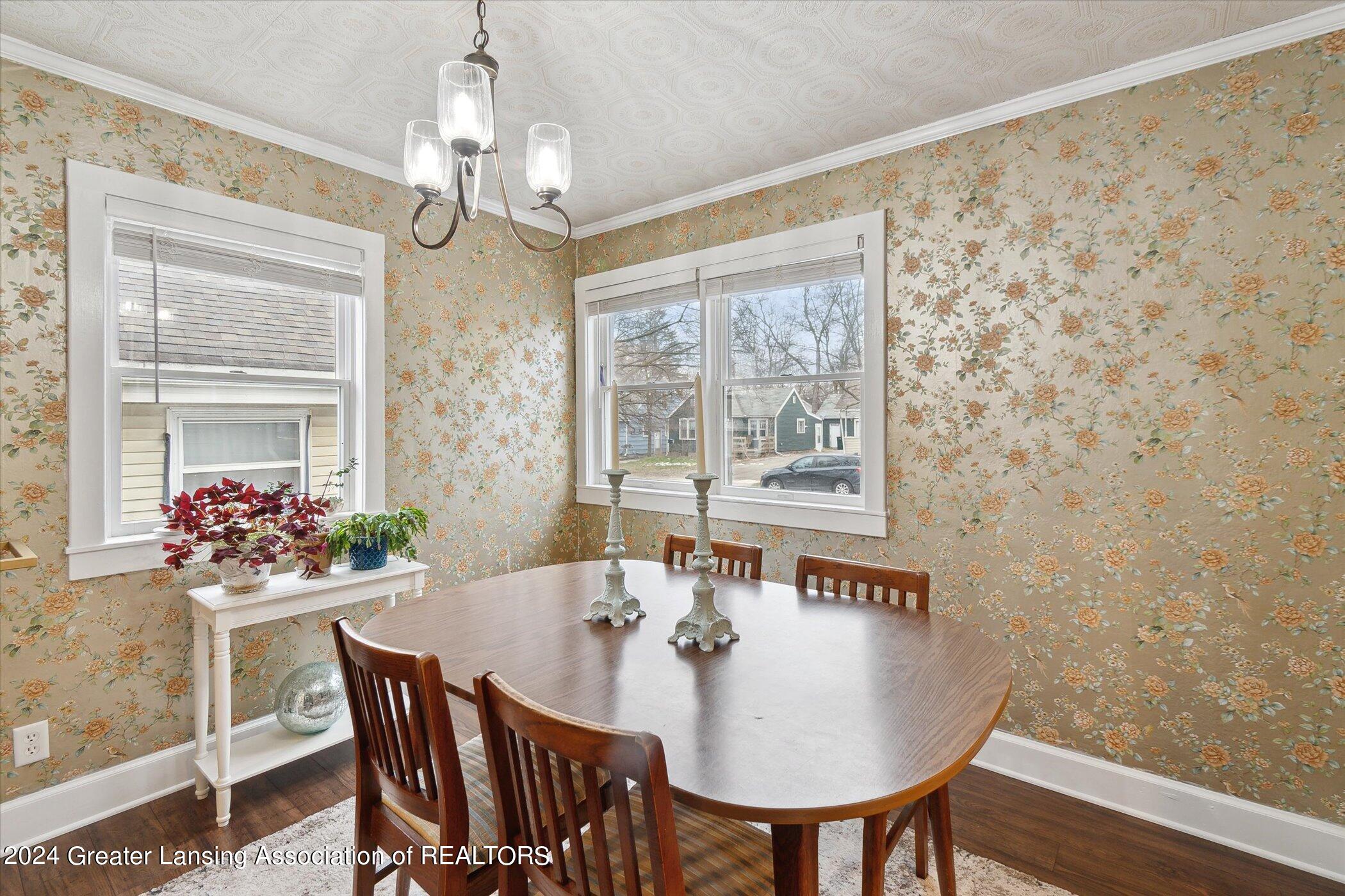 1238 Parkview Street