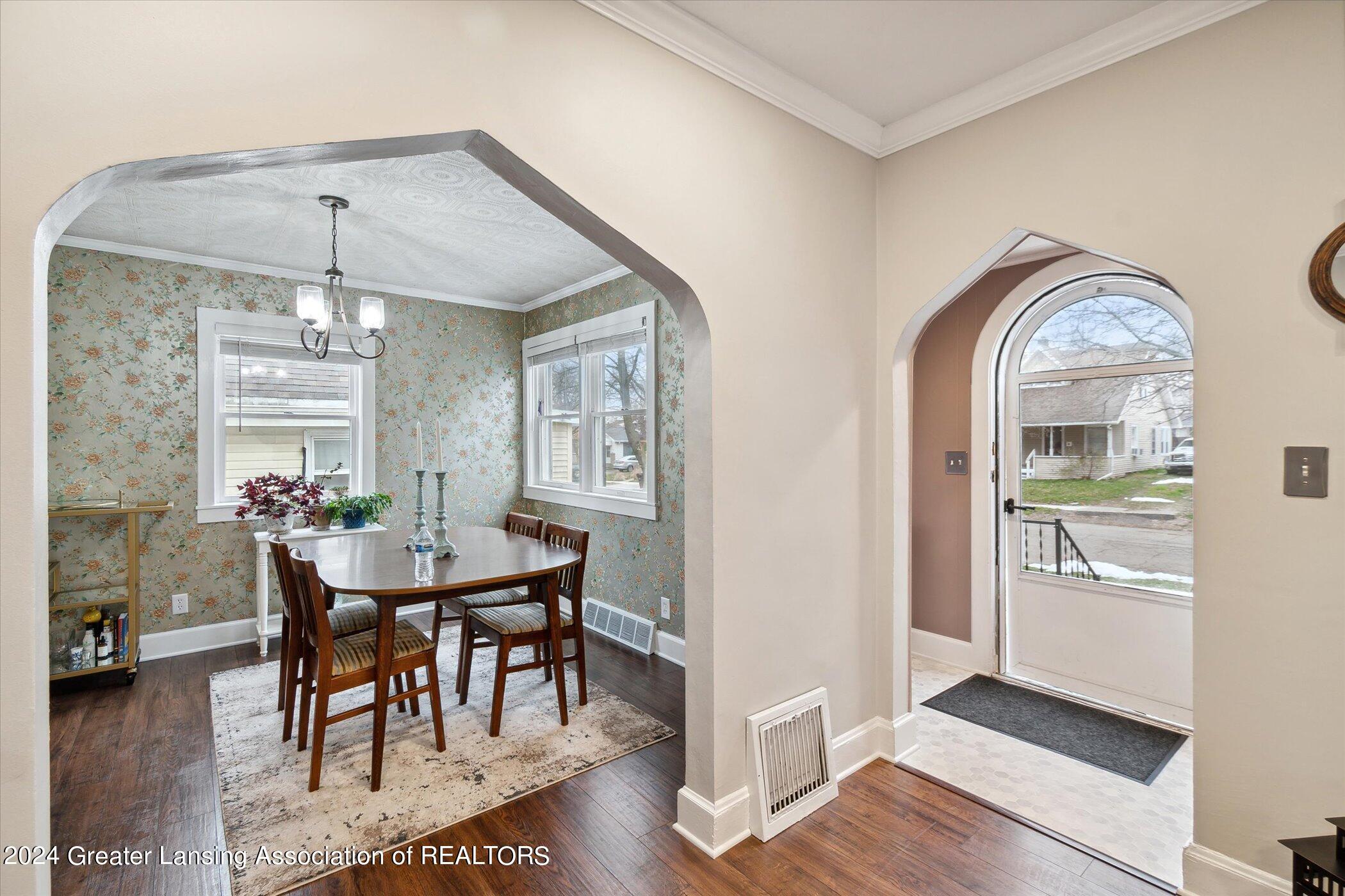 1238 Parkview Street