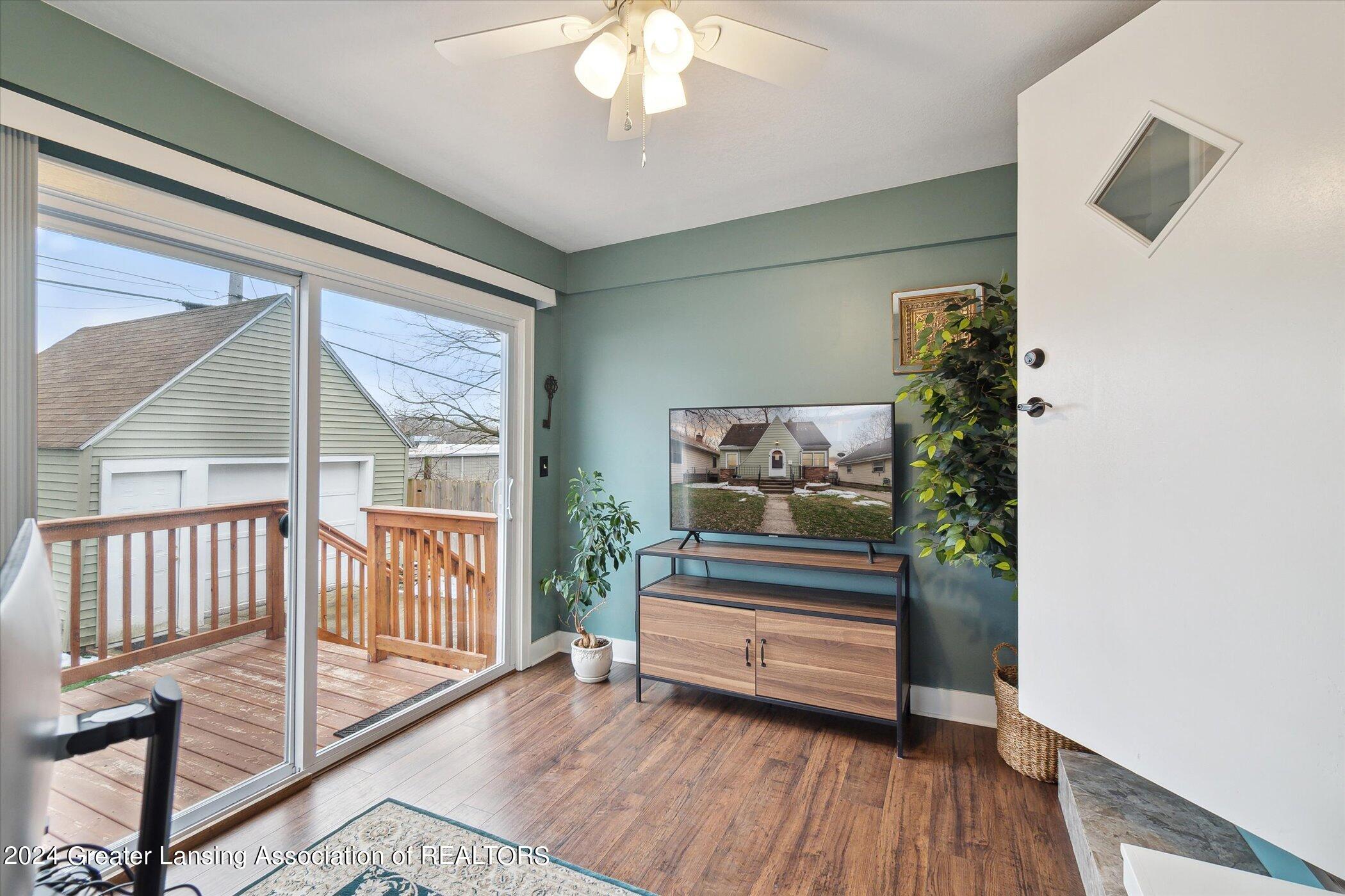 1238 Parkview Street