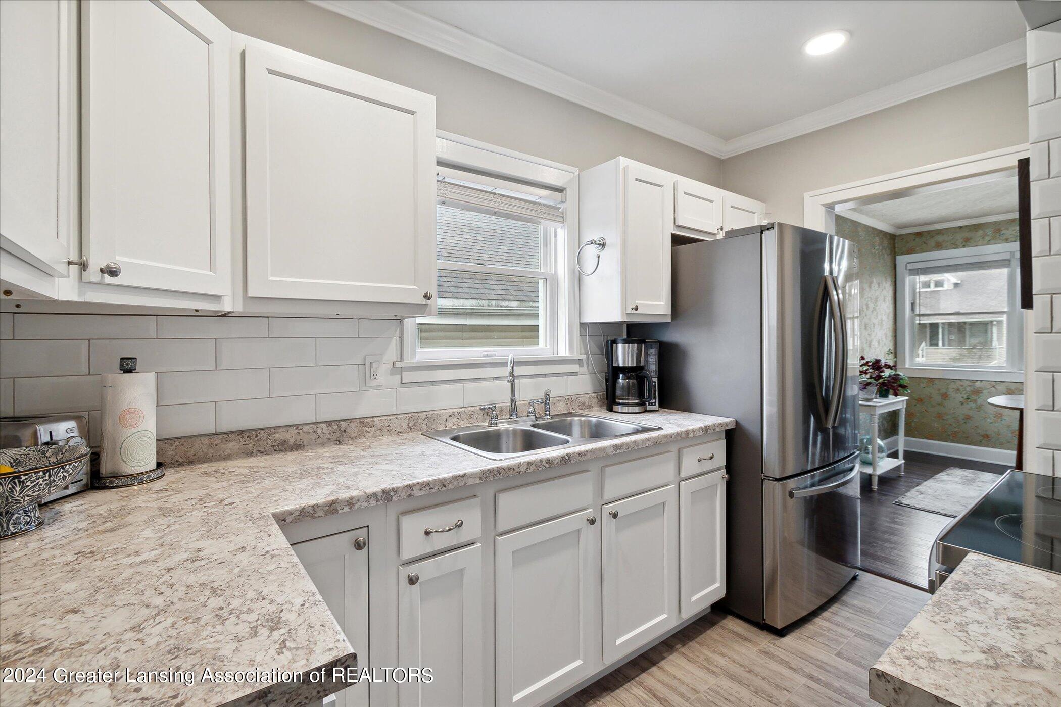 1238 Parkview Street