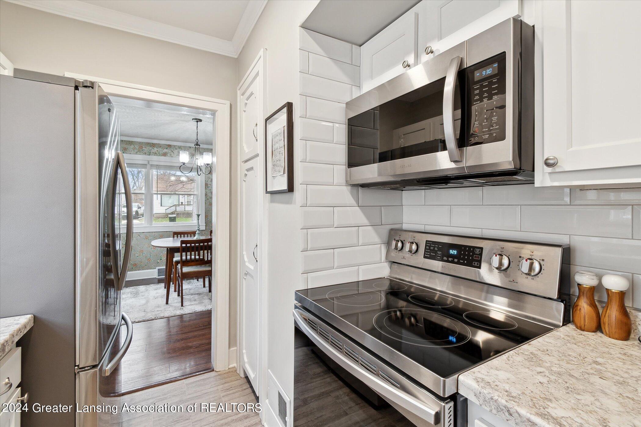 1238 Parkview Street