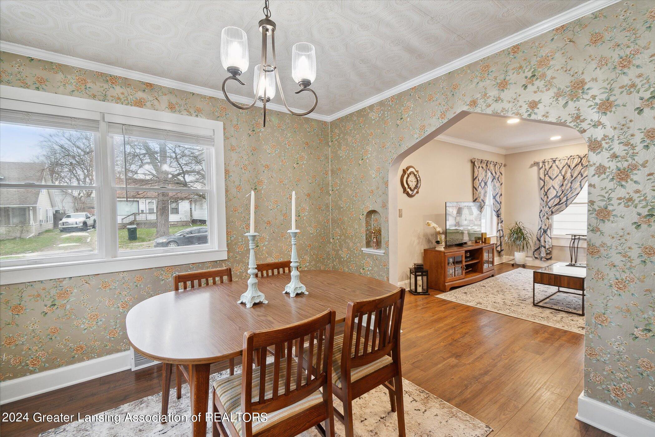 1238 Parkview Street