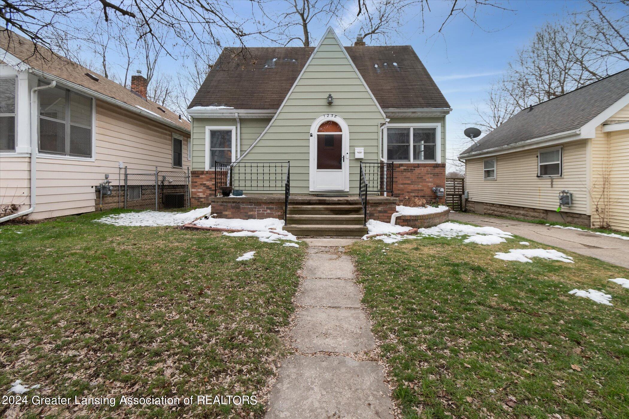 1238 Parkview Street