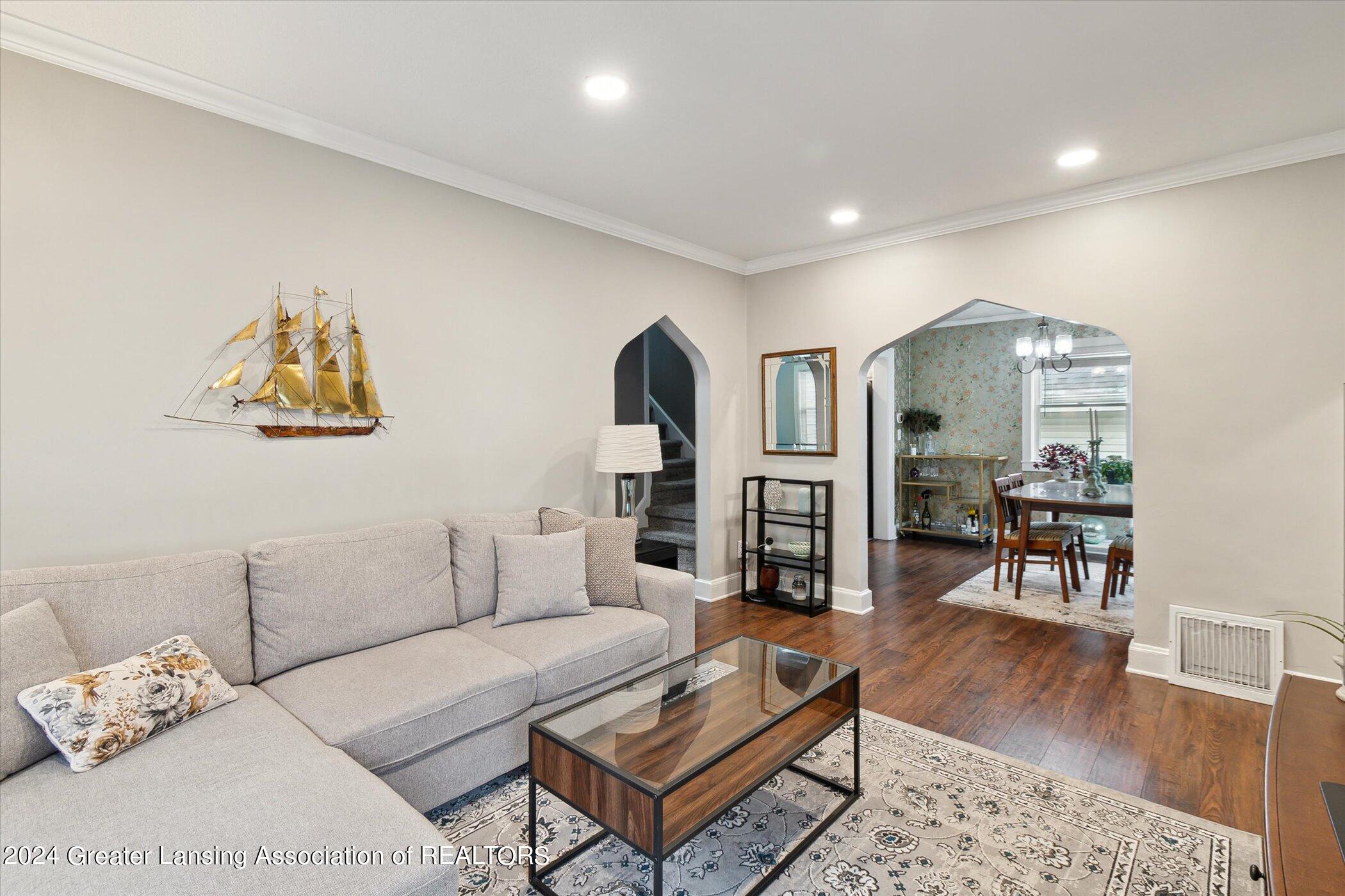 1238 Parkview Street