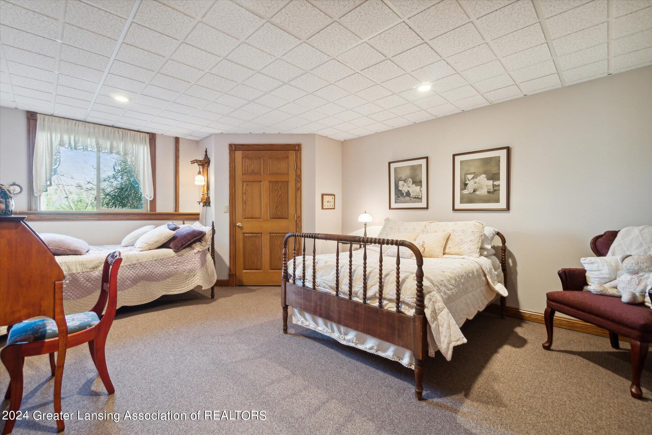 4290 S Dewitt Road, St. Johns