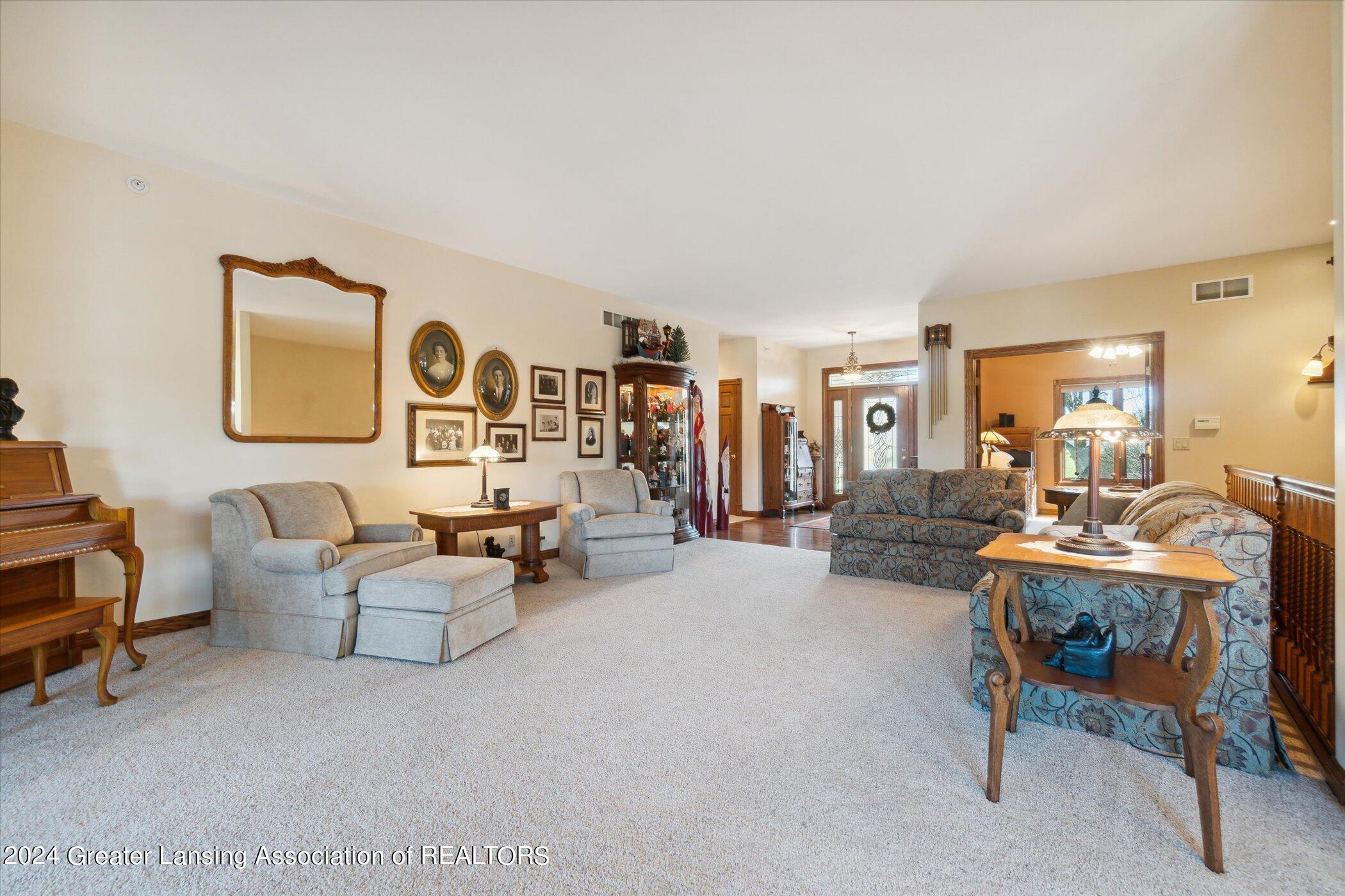 4290 S Dewitt Road, St. Johns