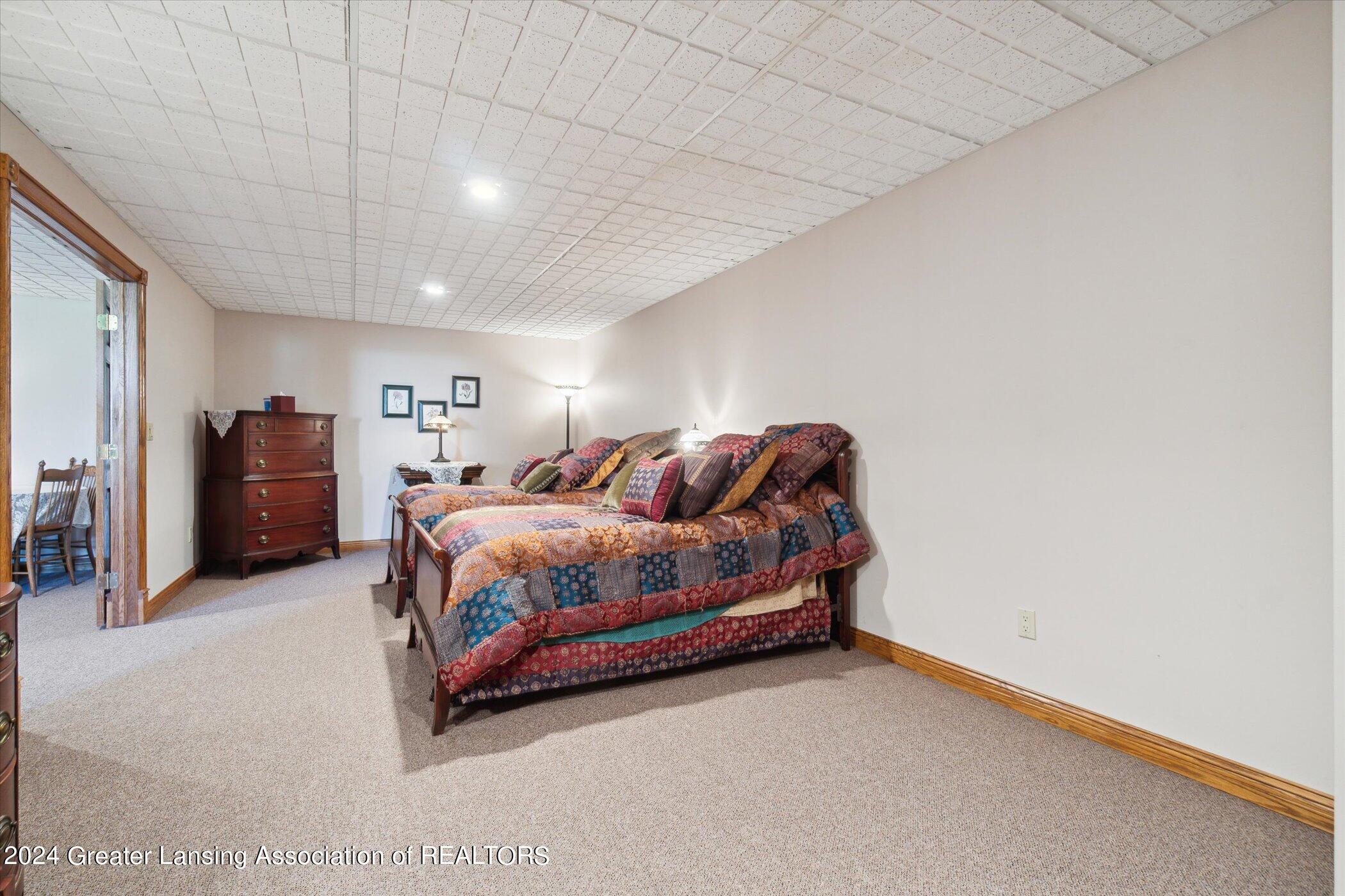 4290 S Dewitt Road, St. Johns