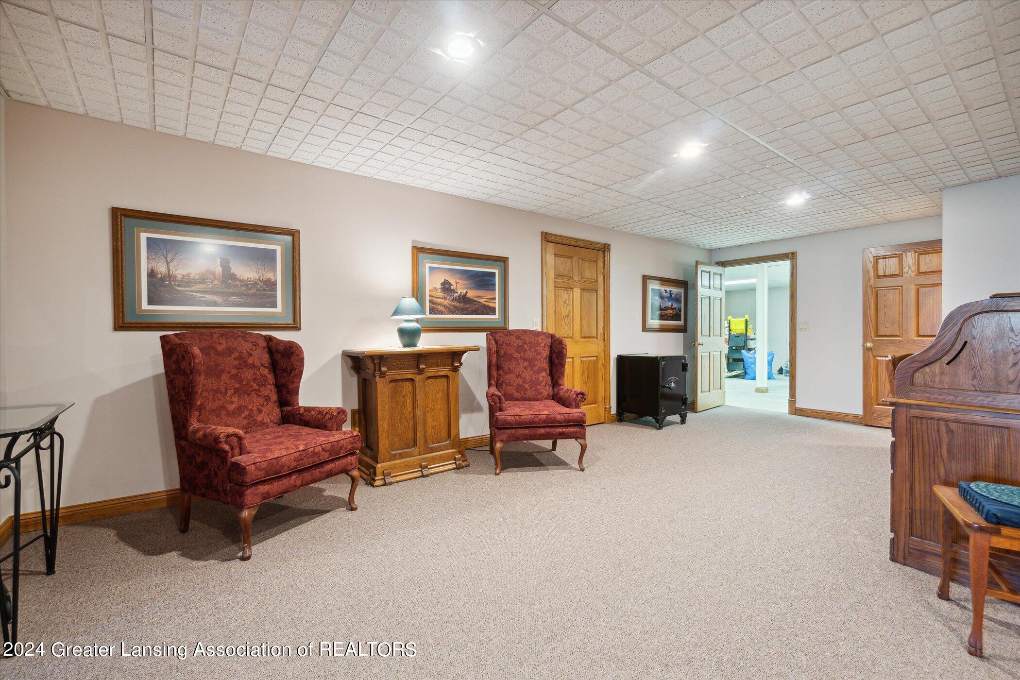 4290 S Dewitt Road, St. Johns