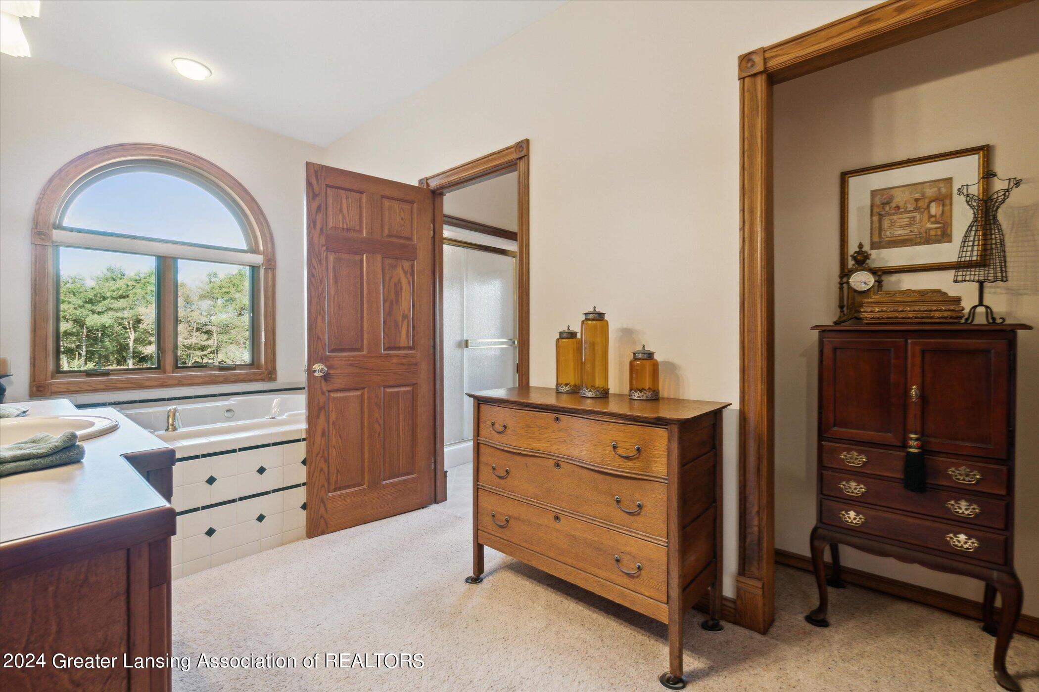 4290 S Dewitt Road, St. Johns