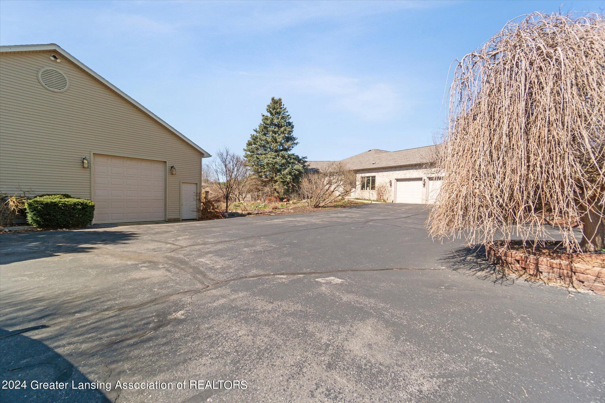 4290 S Dewitt Road, St. Johns