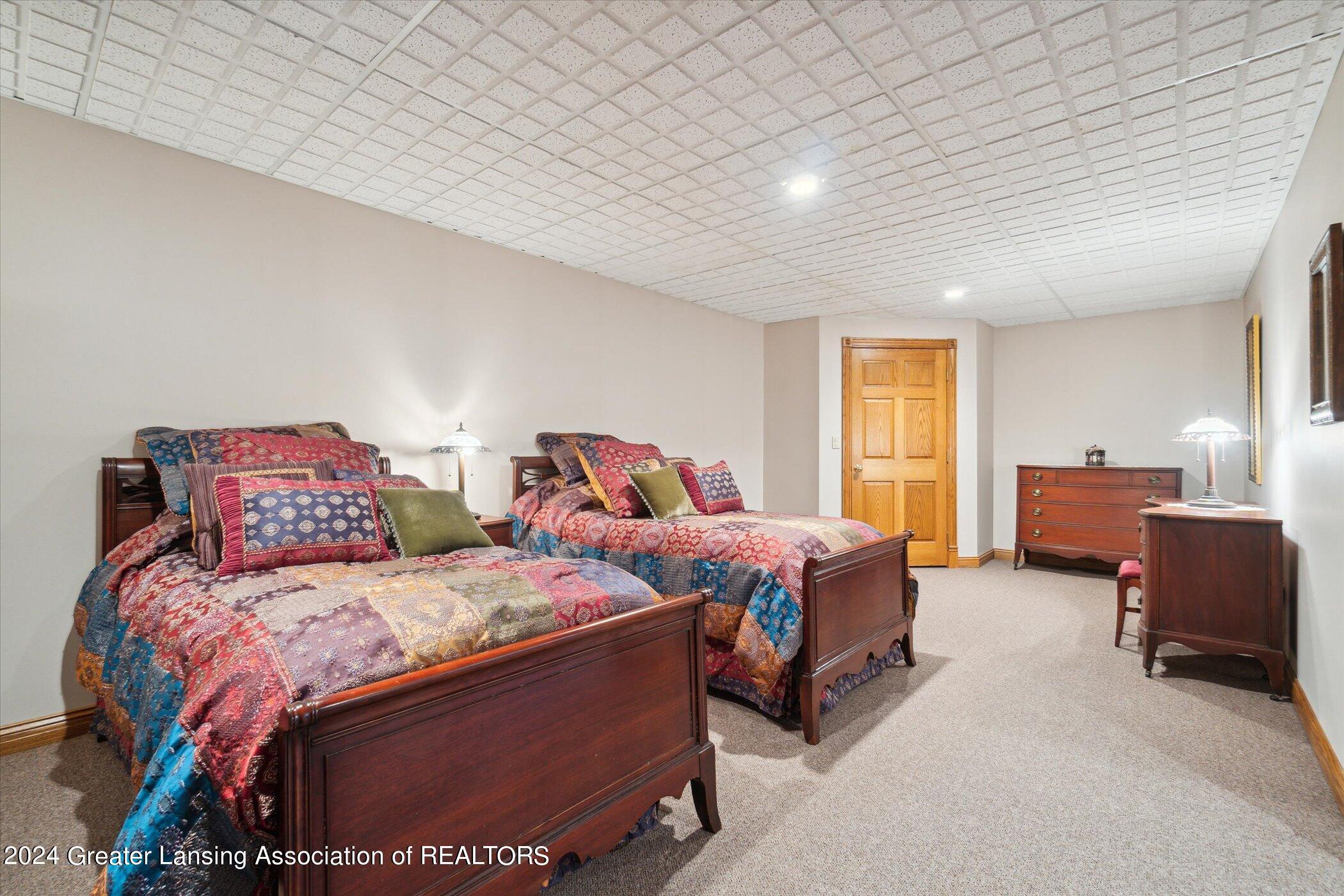 4290 S Dewitt Road, St. Johns