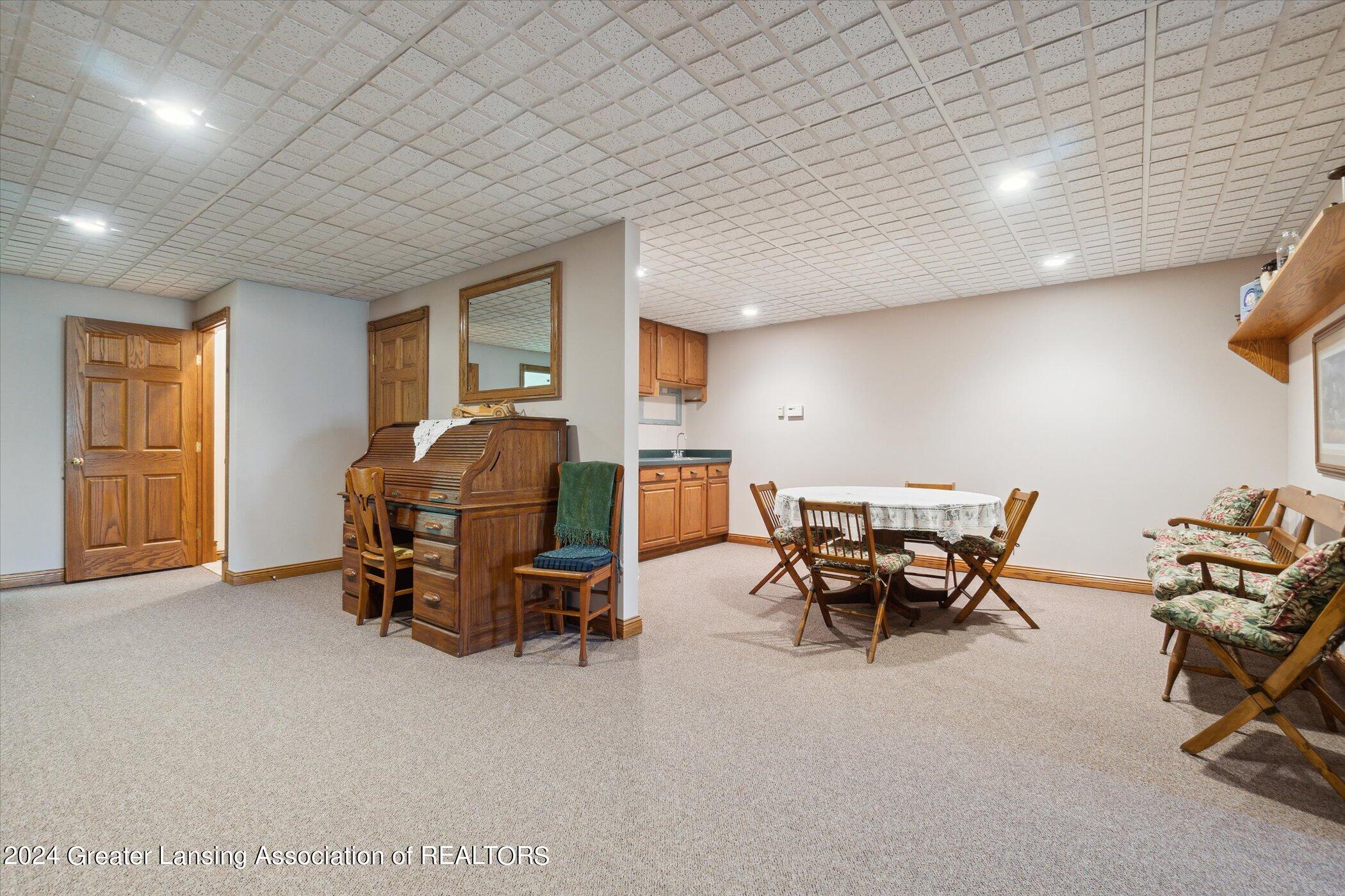 4290 S Dewitt Road, St. Johns