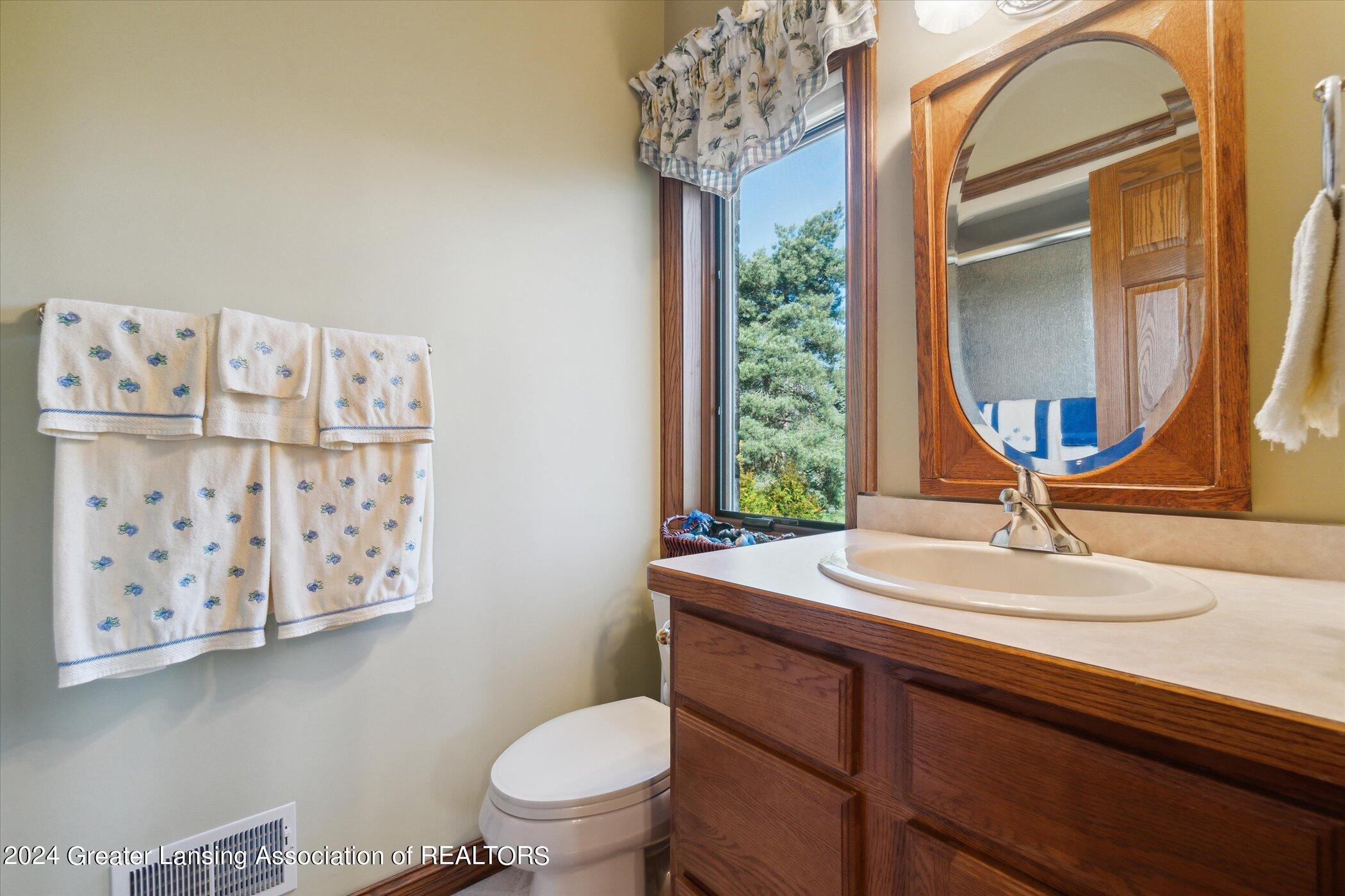 4290 S Dewitt Road, St. Johns