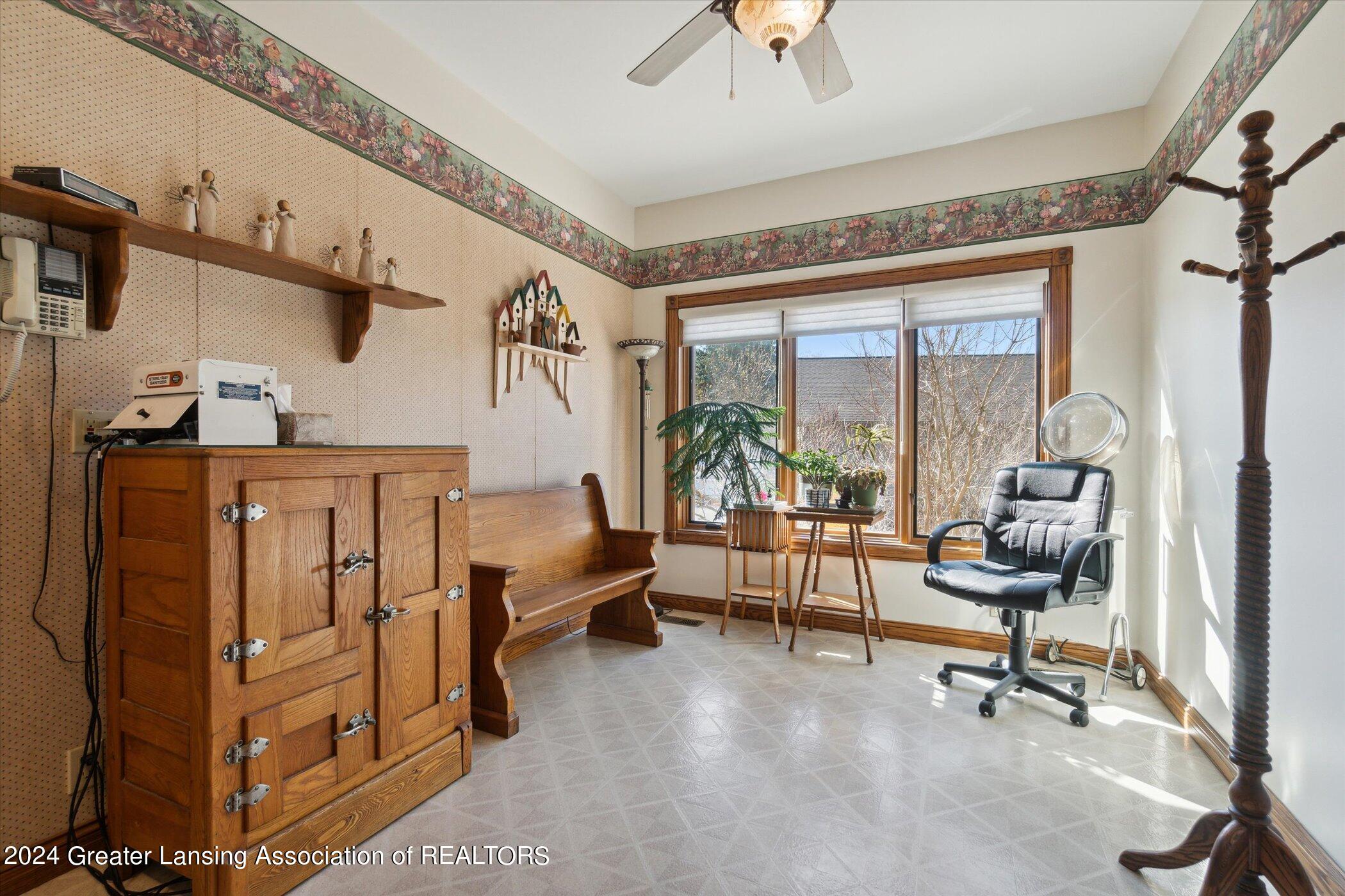 4290 S Dewitt Road, St. Johns