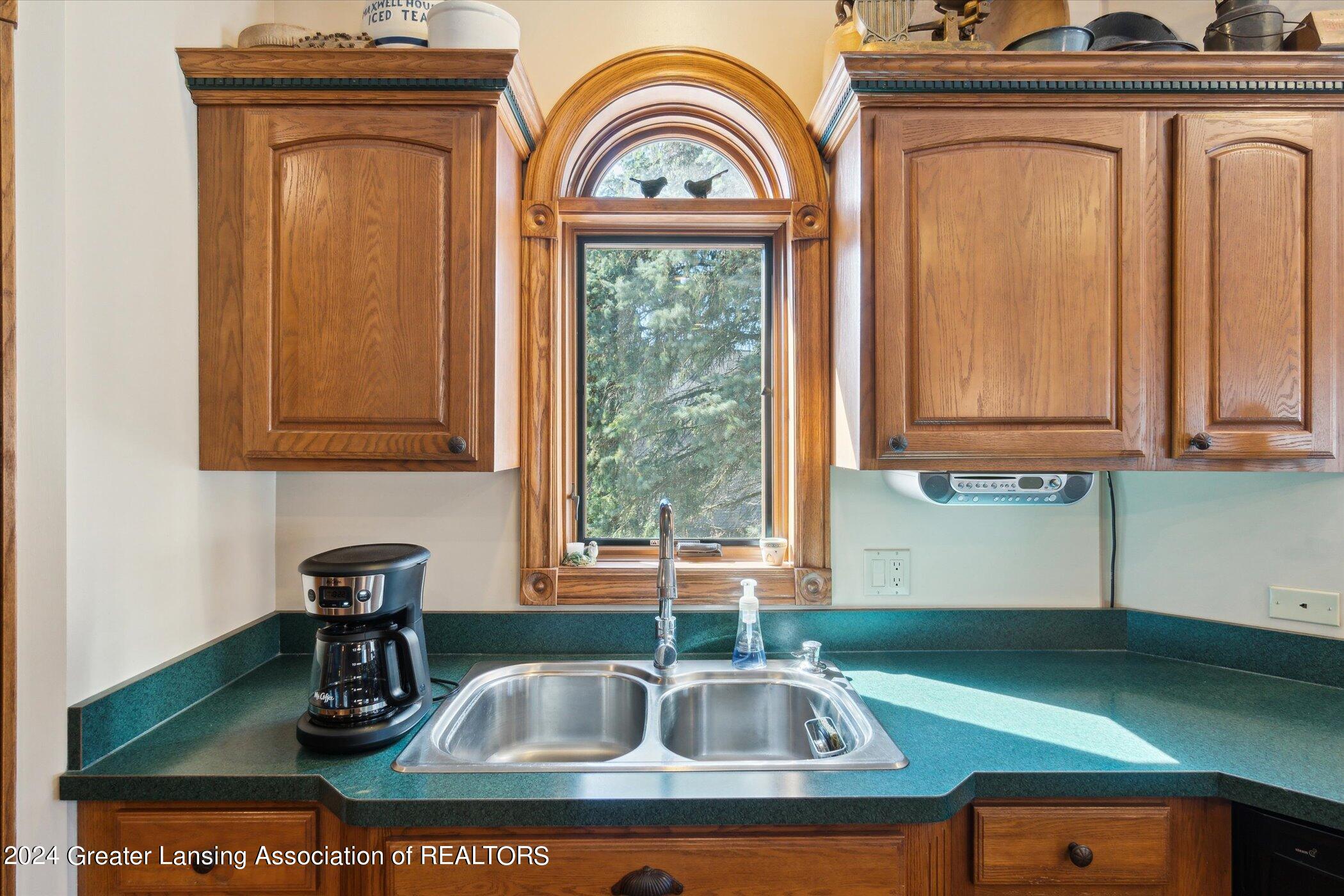 4290 S Dewitt Road, St. Johns