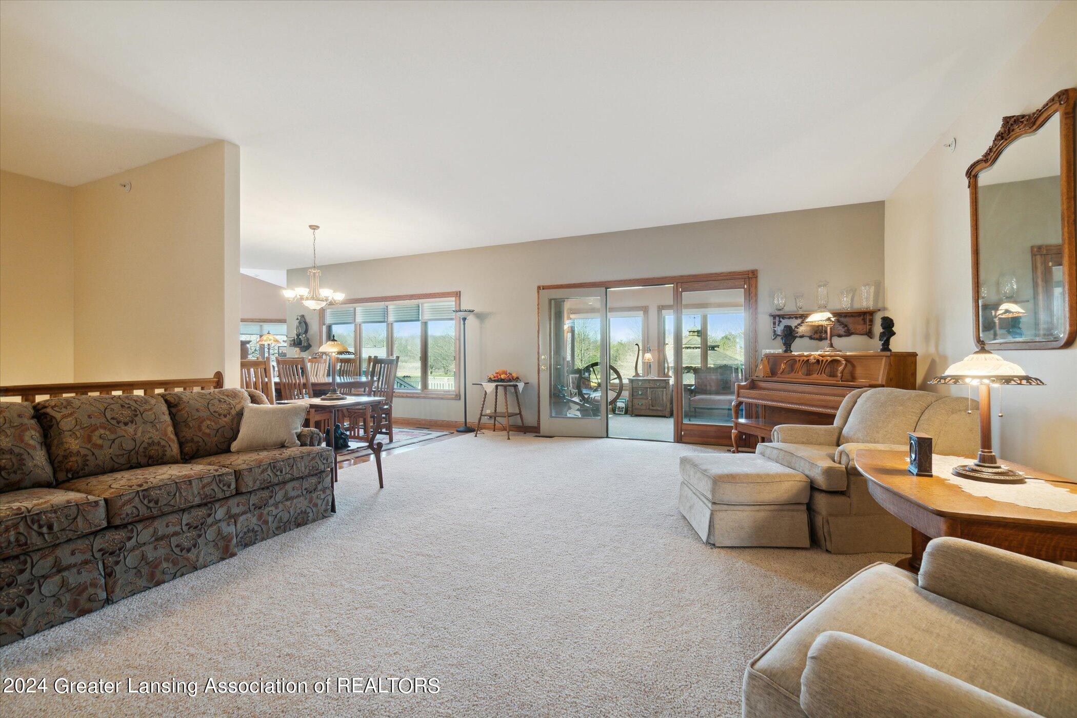 4290 S Dewitt Road, St. Johns