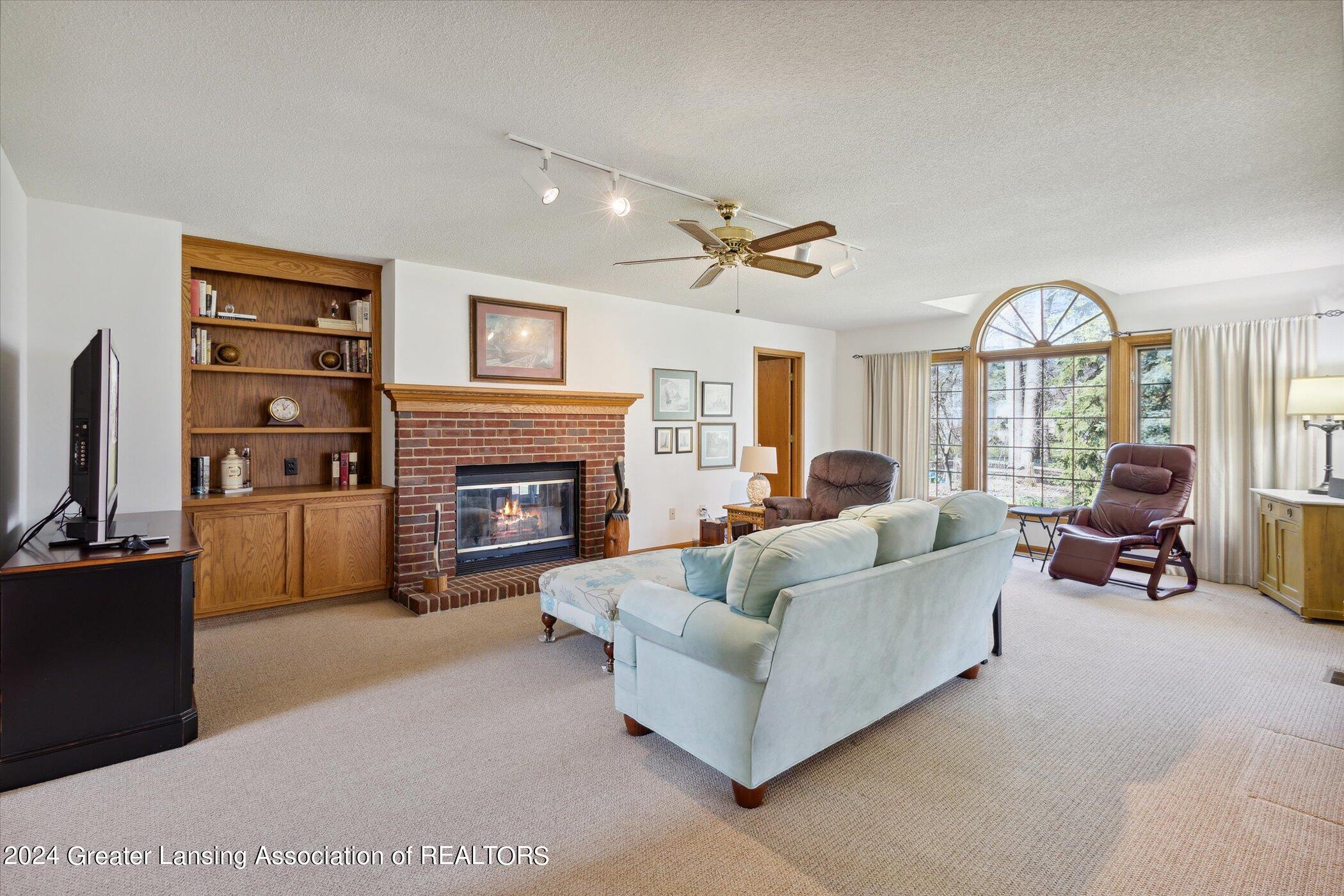 3937 Breckinridge Drive