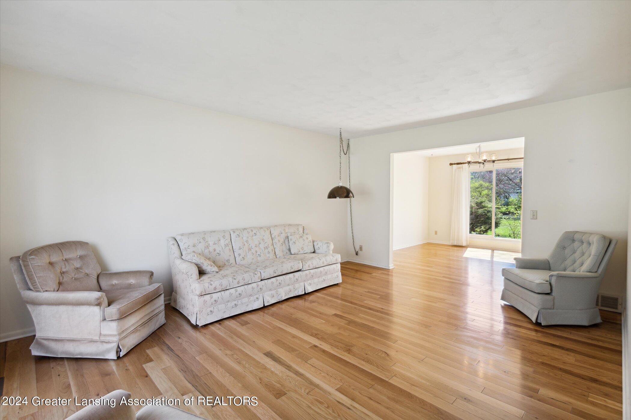 2045 Sheldrake Avenue