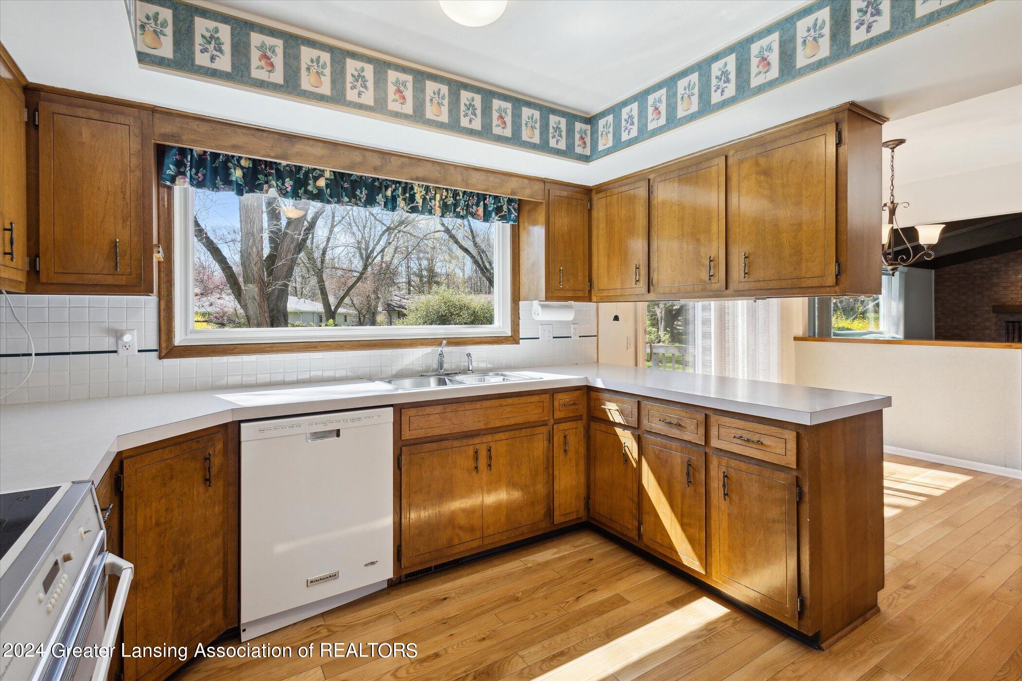 2045 Sheldrake Avenue