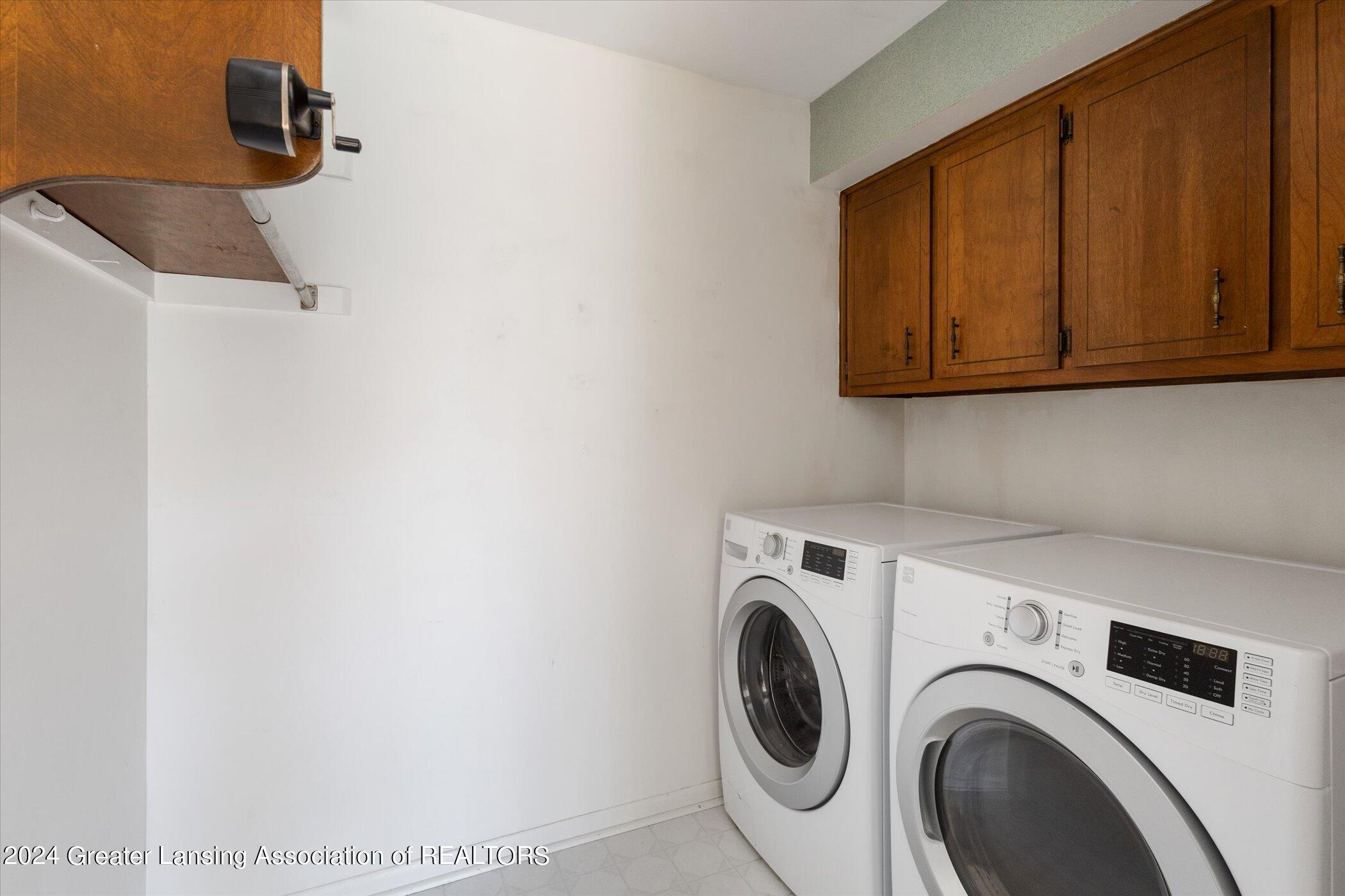 2045 Sheldrake Avenue