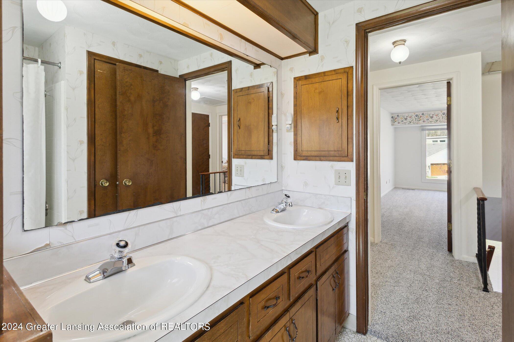 2045 Sheldrake Avenue