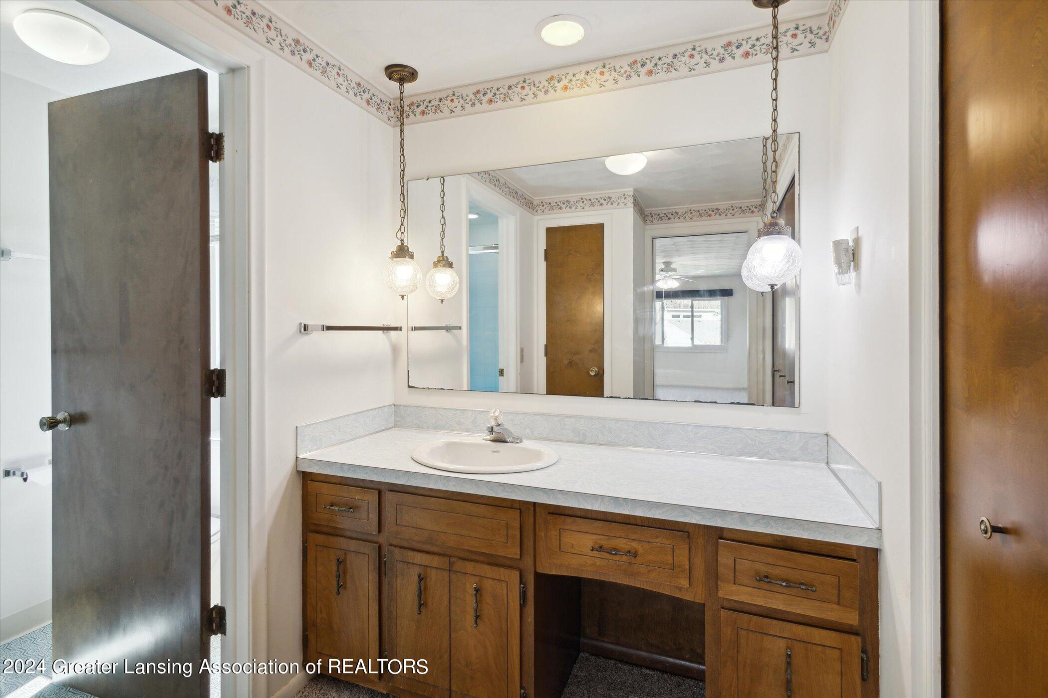 2045 Sheldrake Avenue