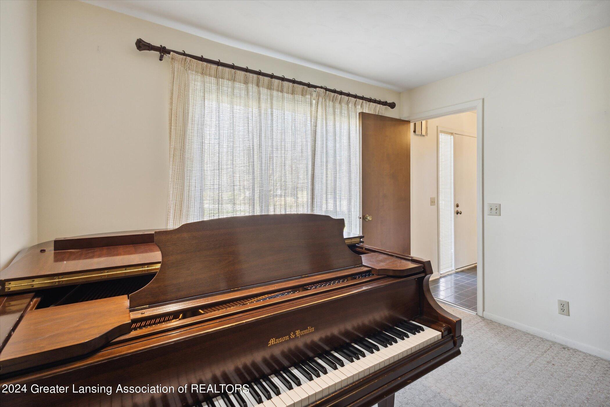 2045 Sheldrake Avenue