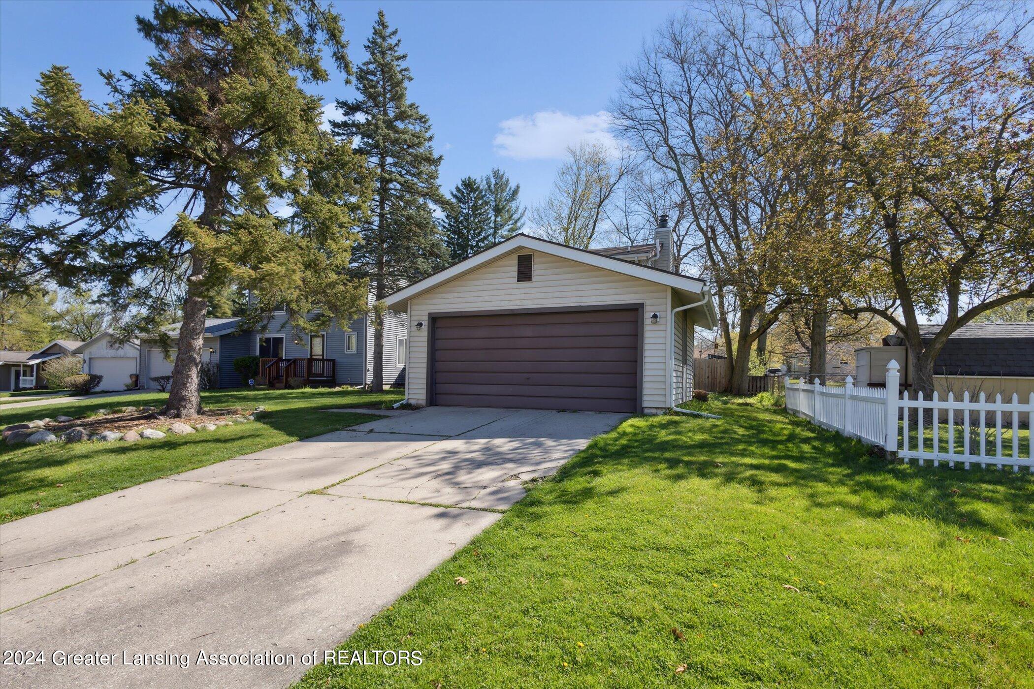 3033 Scarborough Road