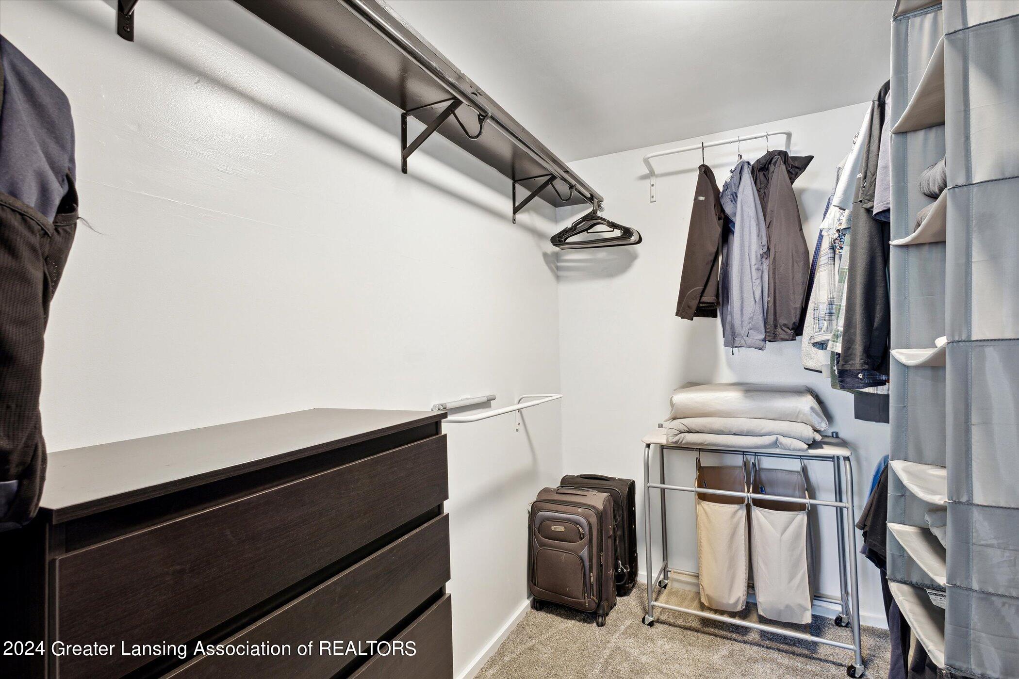 3033 Scarborough Road