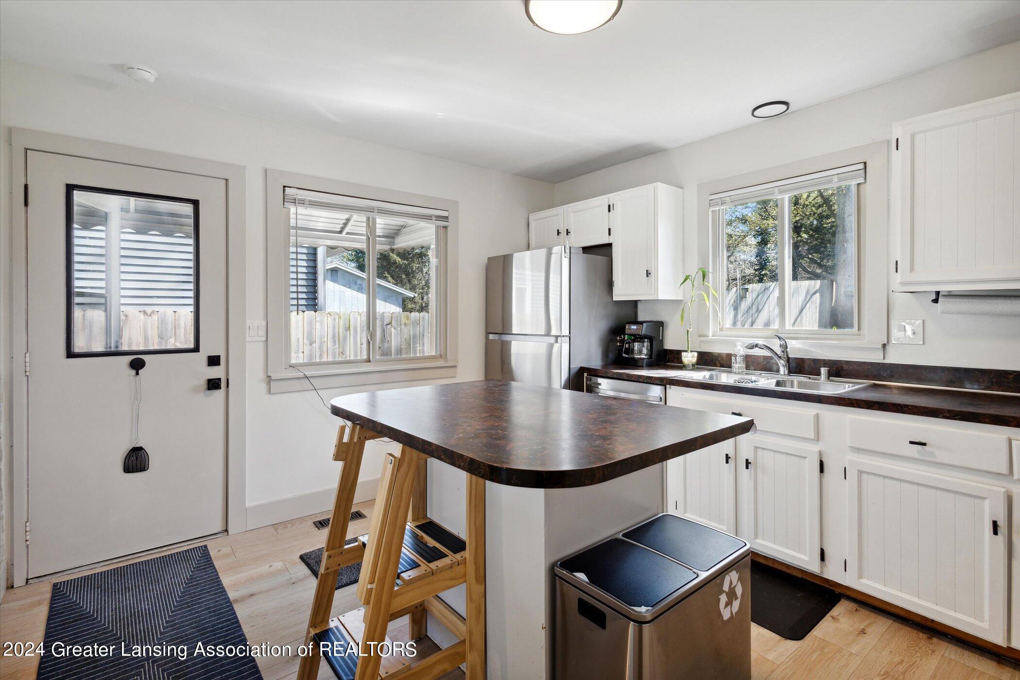 3033 Scarborough Road