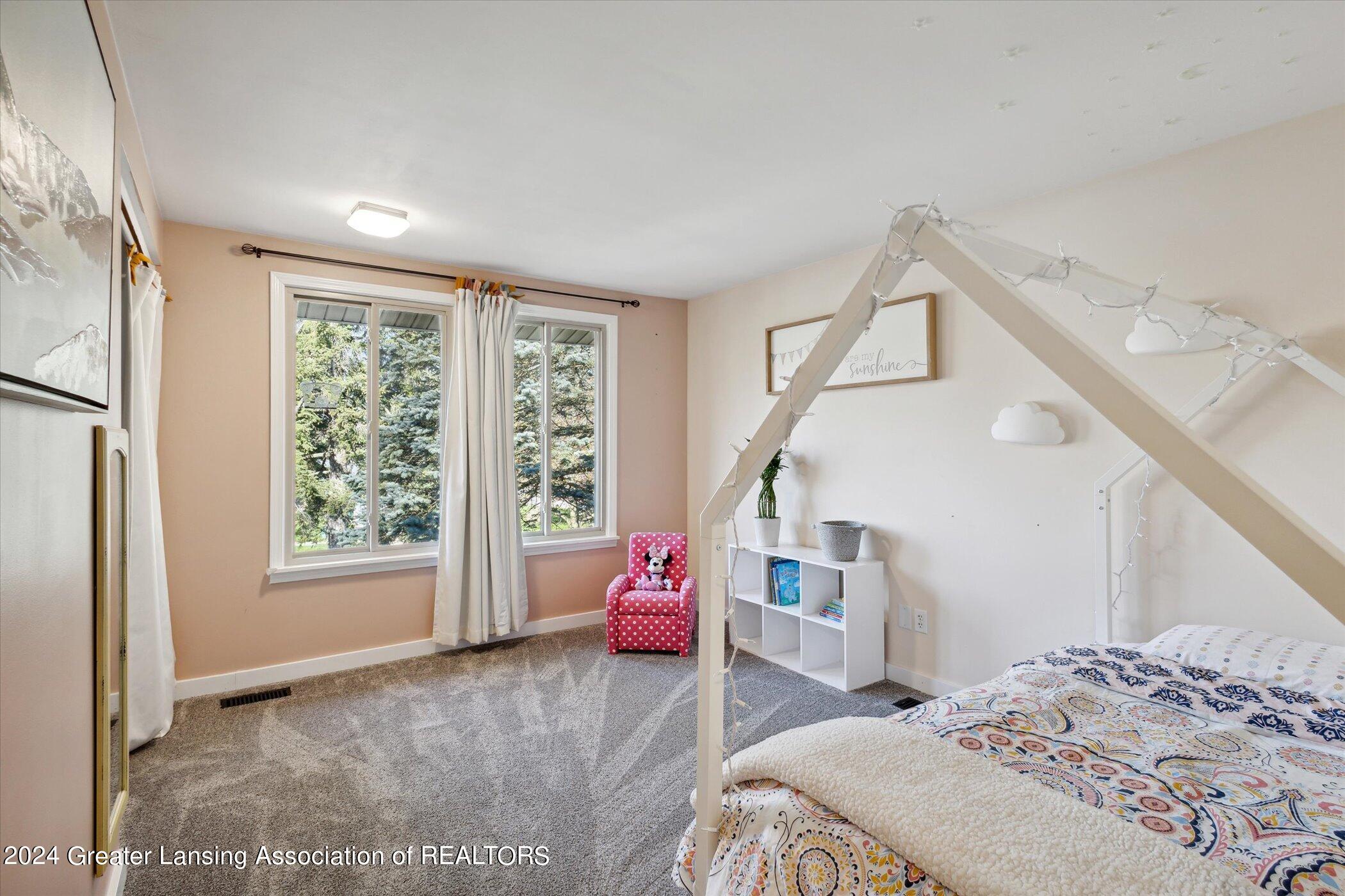 3033 Scarborough Road