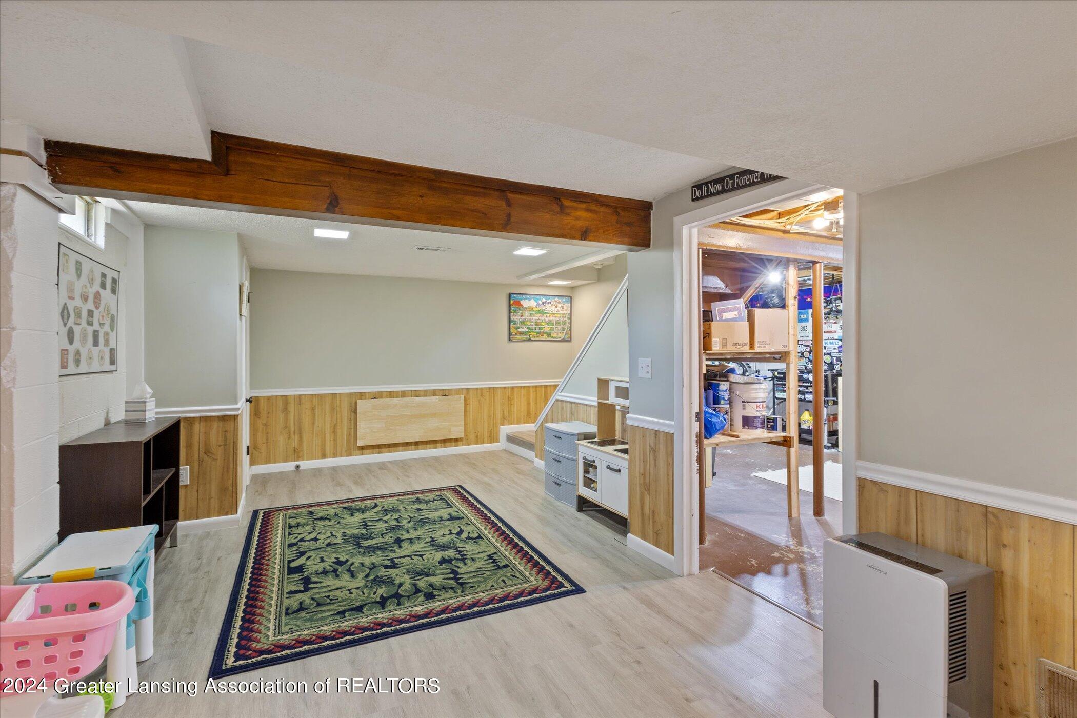 3033 Scarborough Road