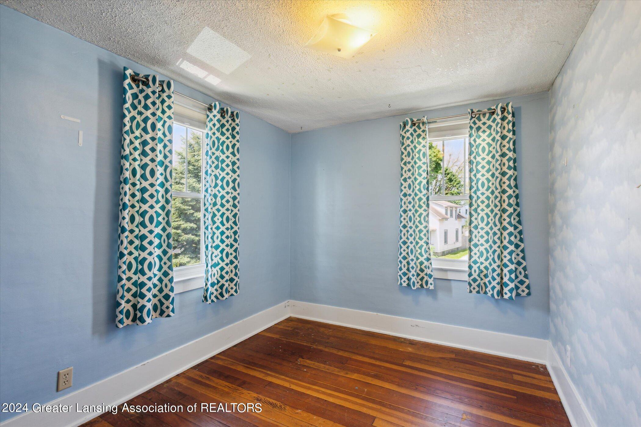 2409 Kensington Road